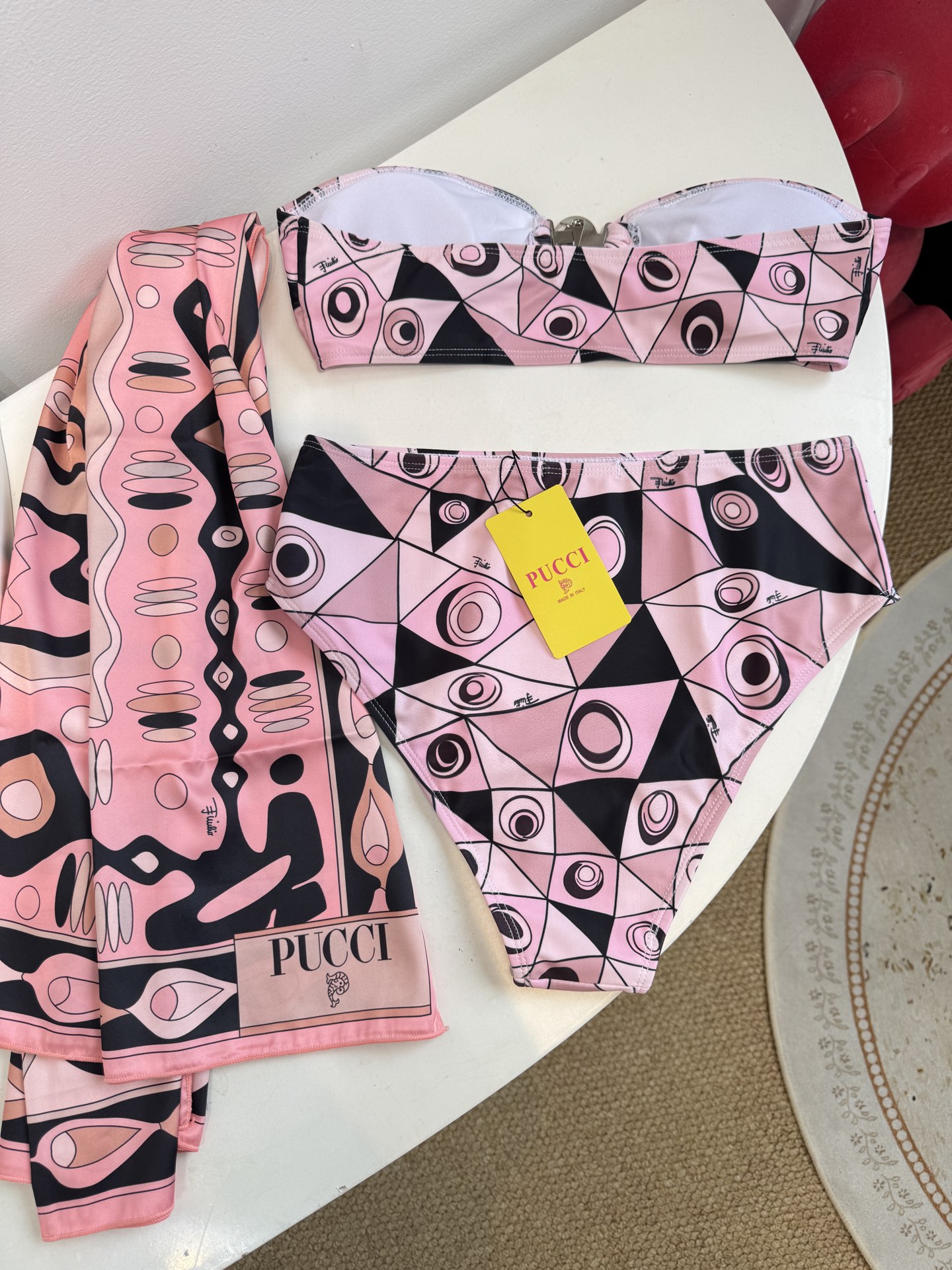 Pucci occhi 粉色几何印花比基尼泳衣⚠️所有泳衣拒绝任何理由退换采用经典的抽象几何印花，以柔和