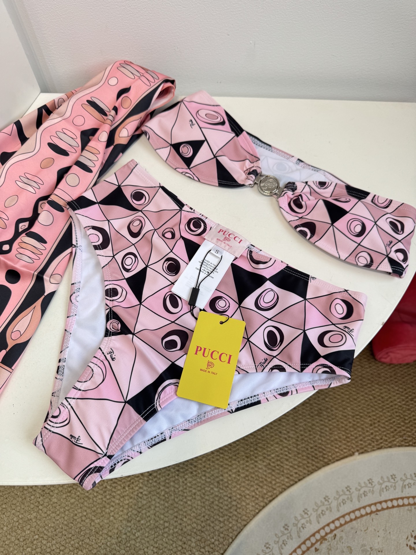 Pucci occhi 粉色几何印花比基尼泳衣⚠️所有泳衣拒绝任何理由退换采用经典的抽象几何印花，以柔和
