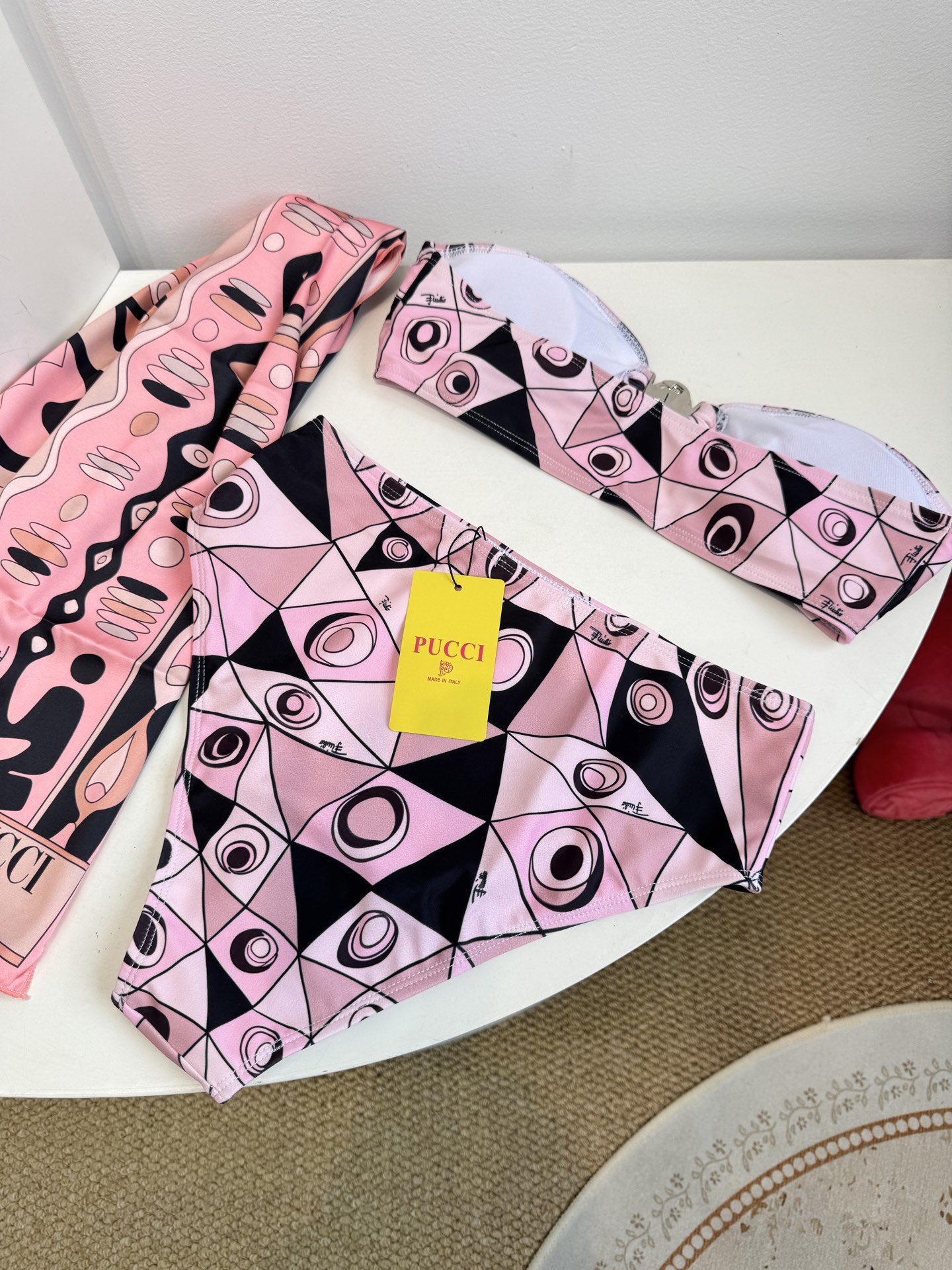 Pucci occhi 粉色几何印花比基尼泳衣⚠️所有泳衣拒绝任何理由退换采用经典的抽象几何印花，以柔和
