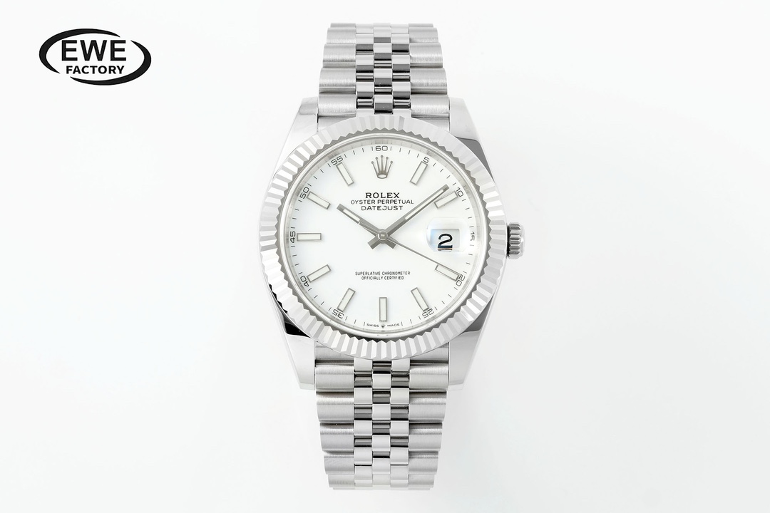 NO:158206,EWE.41mm Rolex original mold opening automatic mechanical movement log series 126331 men's log watch, 41mm diameter, 11.7mm thickness, R&D took one year, the original version opened 1 to 1. The following key points have been upgraded: 1. The case diameter is consistent with the latest version series 41mm. 2. The strap head is consistent with the original, 5 pieces assembled, and the difficulty is very high. The strap and the case are intertwined seamlessly. 3. The thickness and curvature are consistent with the original. 4. The buckle is consistent with the original version, and the font size and technology are consistent with the original version. 5. The side of the case is consistent with the original version and the QR code is added to the anti-counterfeiting, and the bottom cover is inspected. 6. The shell body at the connection between the case and the strap is engraved with the model number 126331 that is consistent with the original version.  7. Upgraded calendar fast jump synchronization original 1:1 function real shot you deserve, rolex19860909EWE.41mm劳力士原版开模自动机械机芯日志型系列126331男士日志型腕表,41毫米直径,11.7毫米厚度、研发耗时一年,原版1比1开模.重点升级了以下几个要点 1、表壳直径与最新版型系列一致41毫米. 2、表带头粒与原装一致、5件拼装、难度非常高,表带与表壳交错型无缝连结. 3、表壳厚度、弧度与原版一致. 4、表扣与原版一致里面加装了弹簧,字体大小工艺和原装一致. 5、表壳侧面与原版一致增加二维码防伪、底盖有验货二维码. 6、表壳与表带连接处的壳身刻有与原版一致的型号数字126331. 7、升级了日历快跳同步原版1:1功能实拍您值得拥有,,rolex,Watch