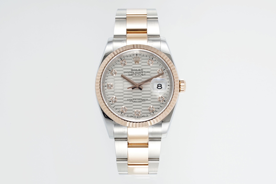 NO:158209,EWE Factory New Product. 36mm Rolex Original Automatic Mechanical Movement Log Series 126233 Men's Log Type Watch, 36mm diameter, 11.7mm thickness, R&D took one year, the original version opened 1 to 1. The following key points have been upgraded: 1. The case diameter is consistent with the latest version series 36mm. 2. The strap head is consistent with the original, 5 pieces assembled, and the difficulty is very high. The strap and the case are intertwined seamlessly. 3. The case thickness is only 11.7mm, and the thickness is consistent with the original. 4. The buckle is consistent with the original version, and the font size and technology are consistent with the original version. 5. The side of the case is consistent with the original version, and the QR code is added to the front cover, and the bottom cover has a inspection QR code. 6. The shell body at the connection between the case and the strap is laser engraved with the model number 126233 that is consistent with the original version.  7. The complete set of original set configurations include (warranty card, instruction manual, model bar code is the same as the genuine product) The complete set of packaging is the same as the genuine product, Rolex19860909EWE厂 新品.36mm劳力士原版开模自动机械机芯日志型系列126233男士日志型腕表,36毫米直径,11.7毫米厚度、研发耗时一年,原版1比1开模. 重点升级了以下几个要点 1、表壳直径与最新版型系列一致36毫米. 2、表带头粒与原装一致、5件拼装、难度非常高,表带与表壳交错型无缝连结. 3、表壳厚度仅有11.7毫米、厚度与原版一致. 4、表扣与原版一致里面加装了弹簧,字体大小工艺和原装一致. 5、表壳侧面与原版一致增加二维码防伪、底盖有验货二维码. 6、表壳与表带连接处的壳身激光刻有与原版一致的型号数字126233. 7、附全套原版套装配置包括(保修卡,说明书,型号条型码与正品一致）全套包装与正品一致,,rolex,Watch