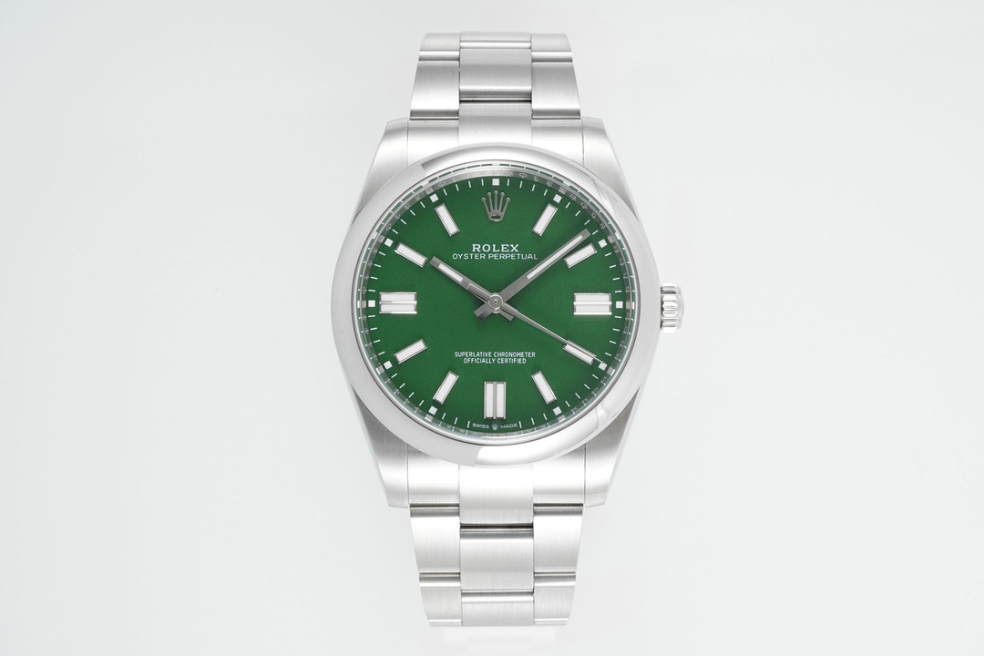 NO:158219,EWE new Rolex Oyster Perpetual 36 series 1 paired with Rolex's new movement; 2 consistent with the original thickness 12mm, 41mm in diameter; 3 polished font nails; top-grade Swiss ice blue luminous, consistent with Rolex's original luminous; 4 Super 904 steel; sapphire glass; 5 top-grade workmanship, each strap perfectly matches the lugs, giving the wrist the highest comfort; every extreme detail is the sincerity of the EWE factory's ingenious development!  !  ,,rolex19860909EWE新款劳力士蚝式恒动型36系列 1搭配劳力士全新机芯； 2与原装一致厚度12mm表径41mm； 3打磨字钉；顶级瑞士冰蓝色夜光,与劳力士原厂夜光一致； 4超级904钢材质；蓝宝石玻璃； 5顶级做工,每条表带与表耳完美契合,给予手腕最高的舒适度； 每个极致的细节都是EWE工厂匠心开发的诚意！！,,rolex,Watch