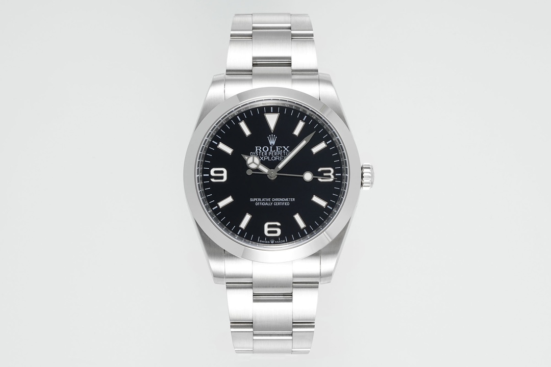 NO:158203,EWE new ROLEX Explorer Series 1 214270 size 40mm equipped with an integrated movement movement movement. The inner shadow code EA6R0001 jump code (non-market version movement has calendar gears and spaces). Before this, there were different factories to make it, but none of them were particularly good, and some details can even be said to be completely wrong. Out of personal feelings, this 40mm Explorer was specially made. Although this is an aperture strip, the production process is not simple, especially the digital scale on the dial, the shape must be regular, the overall polishing is moderate, and the difficulty of filling in luminous. Steel case Sapphire mirror Black dial Blue luminous scale (old 3 6 9 without luminous, new 3 6 9 with luminous) Steel strip GLIDELOCK extends foldable safety buckle (at 20mm adjustable)  Movement (movement made according to the structure of Rolex movement, not 2836 movement to plywood) Silent winding 40mm Explore it!  Produced by EWE factory, it must be a fine product., Rolex19860909EWE新品 ROLEX 探险家系列 一214270 尺寸40mm 搭载一体机机芯机芯.内影编码EA6R0001跳码（非市场版本机芯有日历档位,有空档）在这之前也有不同工厂制作,但是都没有特别好的,甚至有部分细节可以说完全不对版.出于个人情怀,所以特别制作了这枚40mm 探险家.这虽然是光圈板带,但是制作工艺也并不简单,特别是表盘上的数字刻度,形状要规整,整体打磨适中,以及填充夜光的难度. 精钢表壳 蓝宝石镜面 黑色表盘 蓝色夜光刻度（老款3 6 9无夜光,新款3 6 9有夜光） 钢带 GLIDELOCK可延长折叠保险表扣（有20mm可调） 机芯（按劳力士机芯结构做的机芯,非2836机芯改夹板） 无声上链 40mm 探一！EWE厂出品,必属精品.,,rolex,Watch