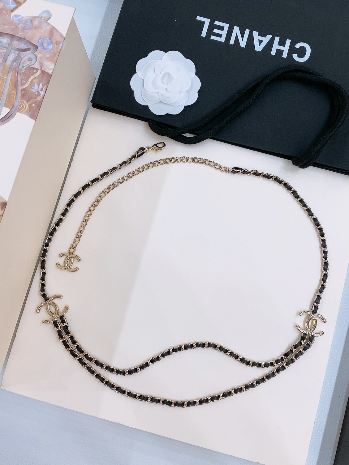-chanel 25c金色金属、小牛皮 浅金、银 经典2色. 黄铜材质 重工手工腰链 精致（均码）
