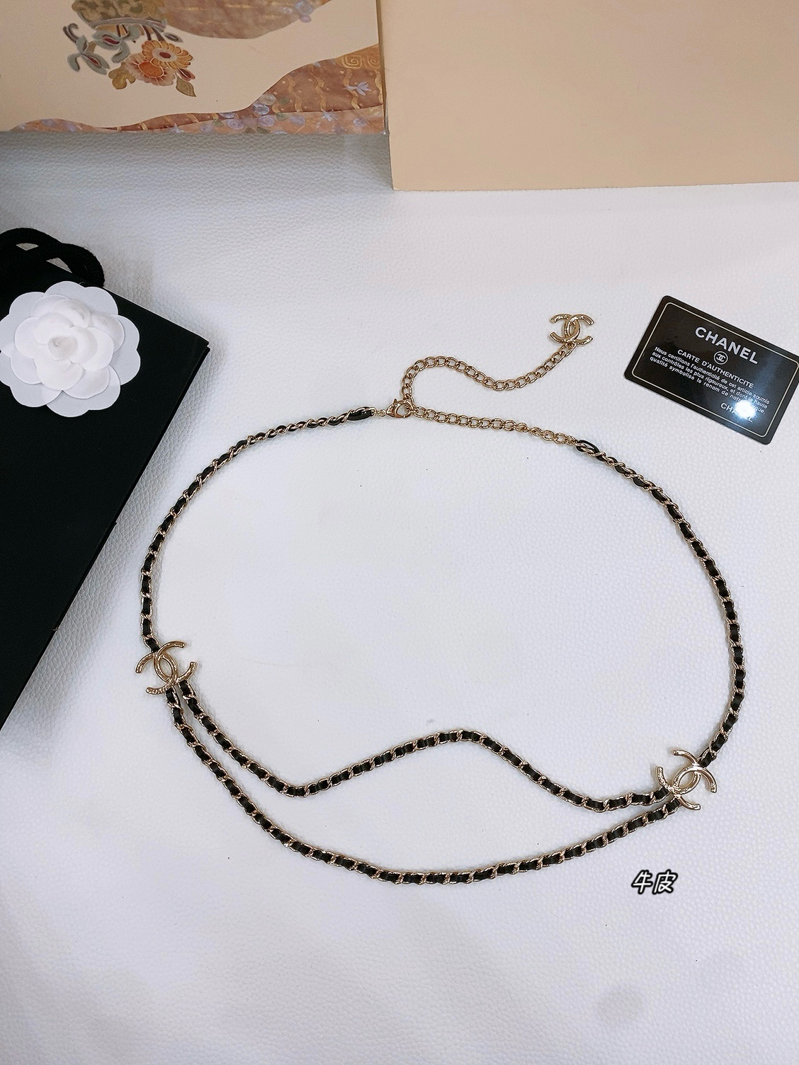 -chanel 25c金色金属、小牛皮 浅金、银 经典2色. 黄铜材质 重工手工腰链 精致（均码）