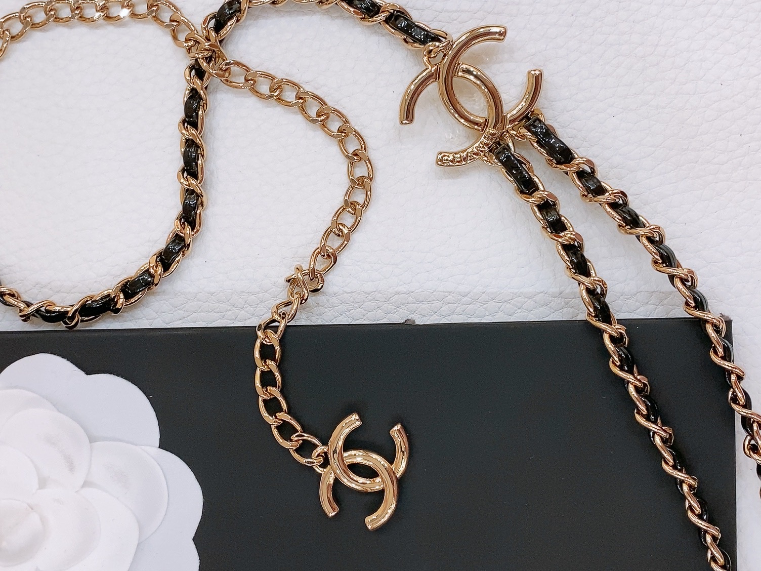 -chanel 25c金色金属、小牛皮 浅金、银 经典2色. 黄铜材质 重工手工腰链 精致（均码）