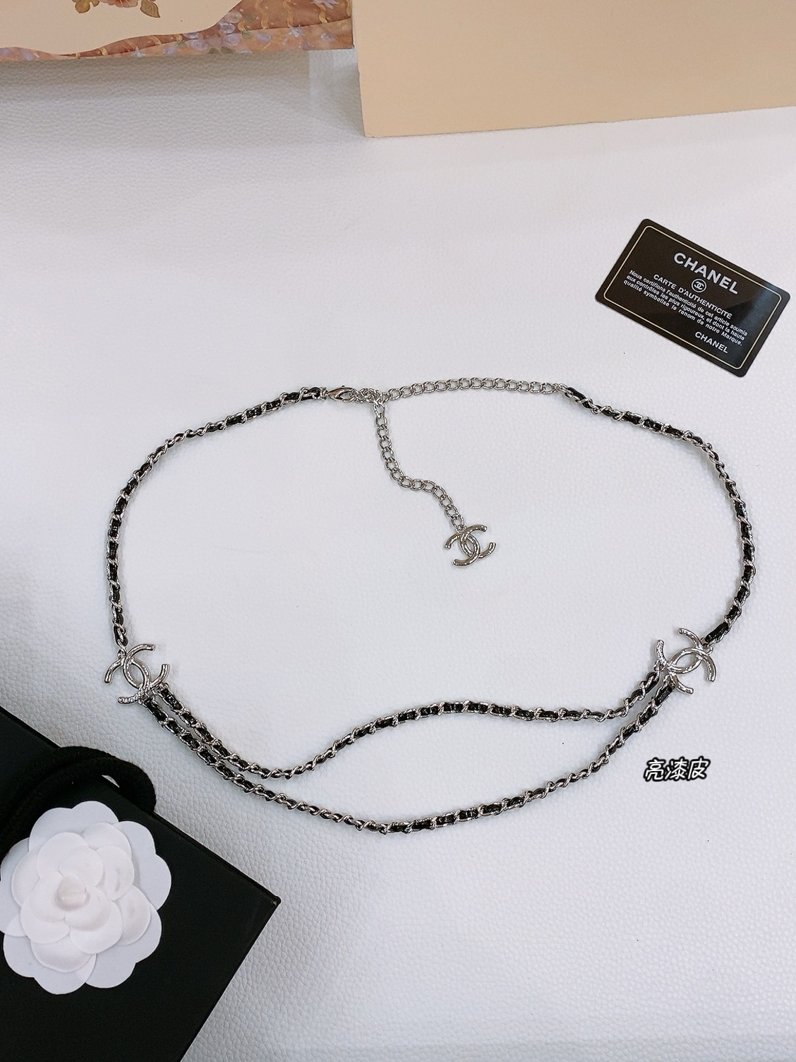 -chanel 25c金色金属、小牛皮 浅金、银 经典2色. 黄铜材质 重工手工腰链 精致（均码）