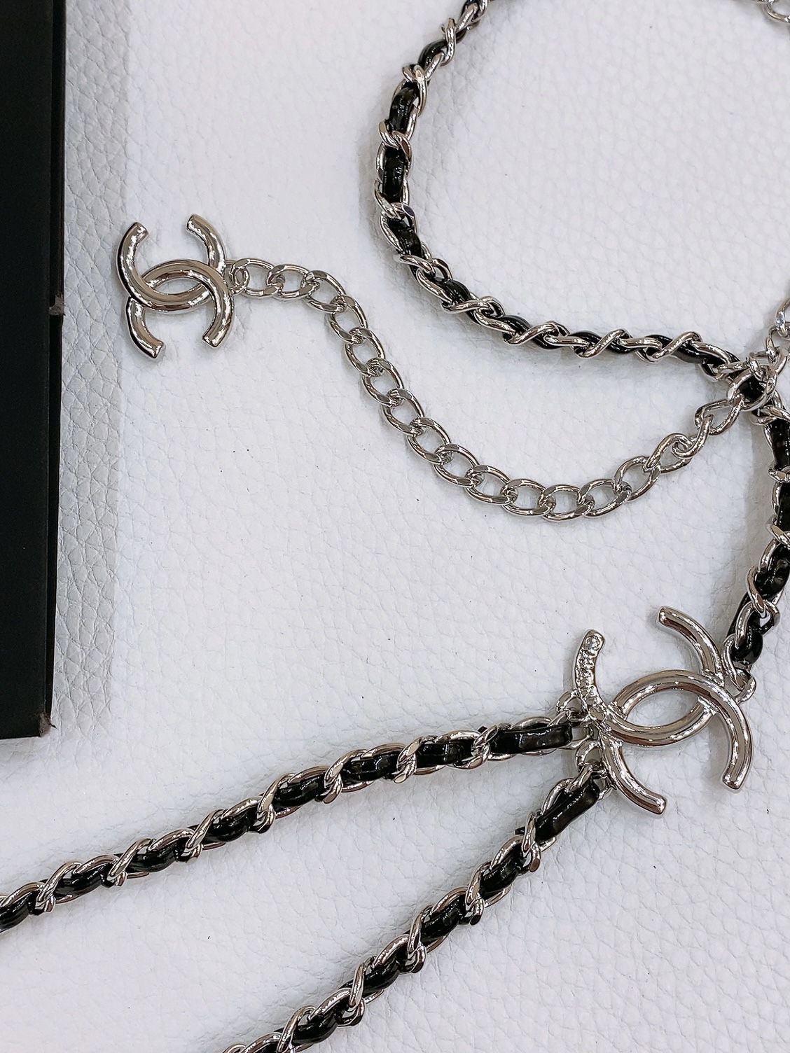 -chanel 25c金色金属、小牛皮 浅金、银 经典2色. 黄铜材质 重工手工腰链 精致（均码）