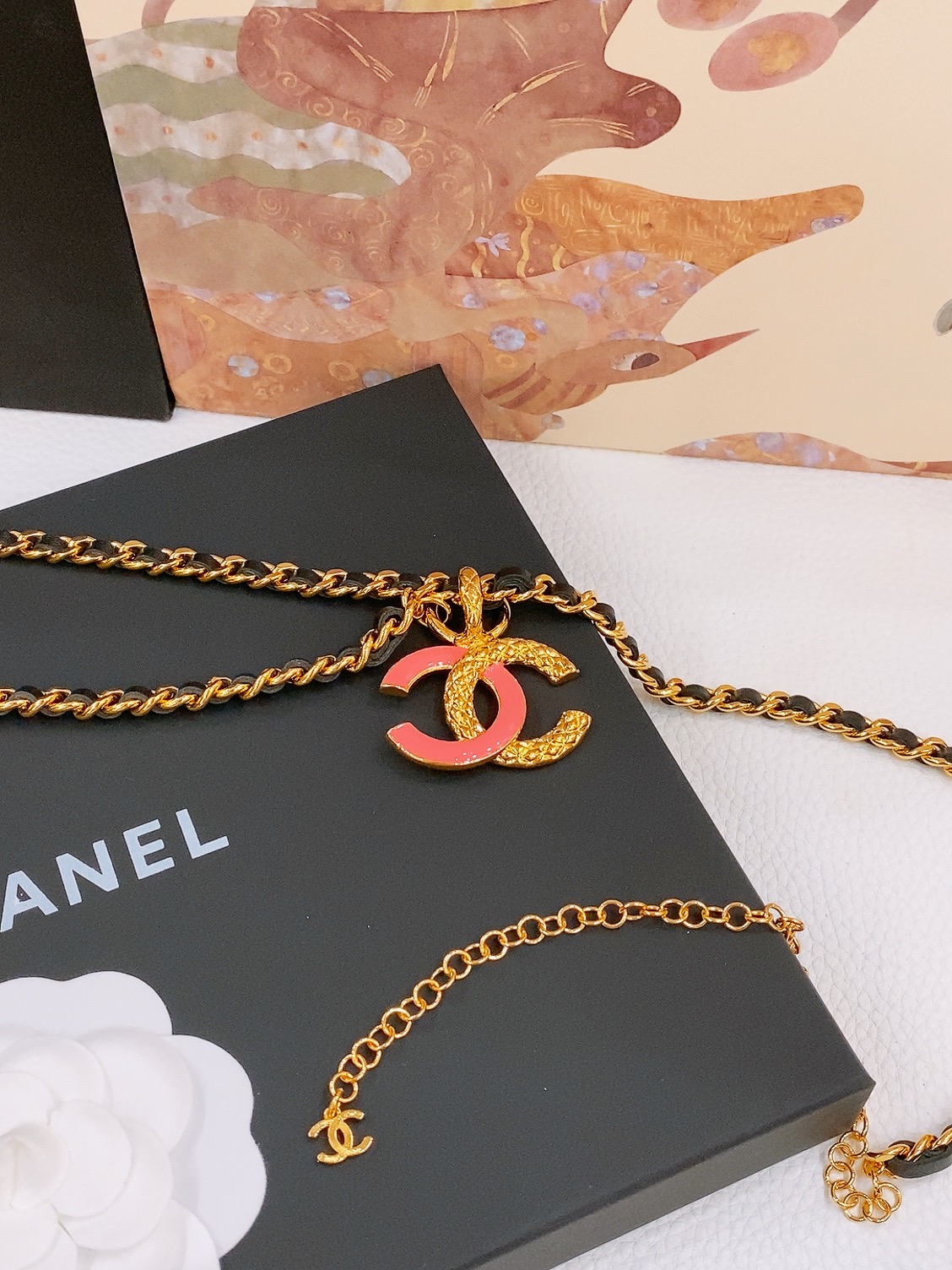 -Chanel  cc 树脂粉 与 白 黄铜金色金属 金属与菱格  小牛皮 不分码 随意调节尺寸扣环