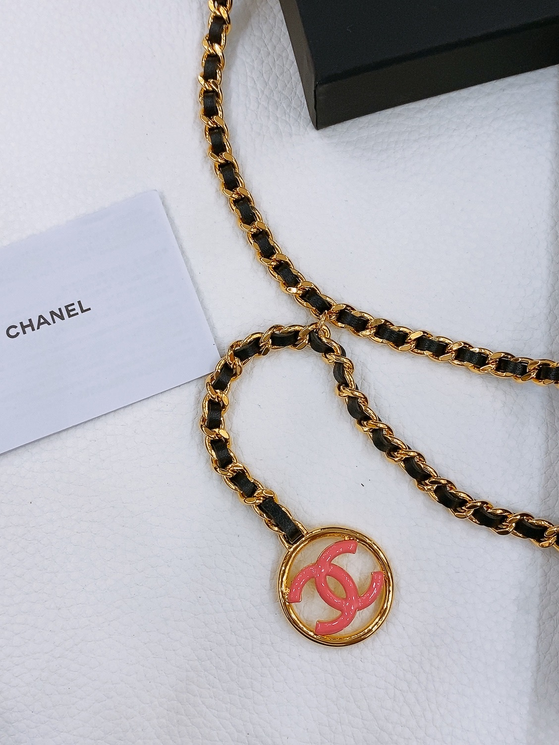 -Chanel  cc 树脂粉 与 白 黄铜金色金属 金属与菱格  小牛皮 不分码 随意调节尺寸扣环