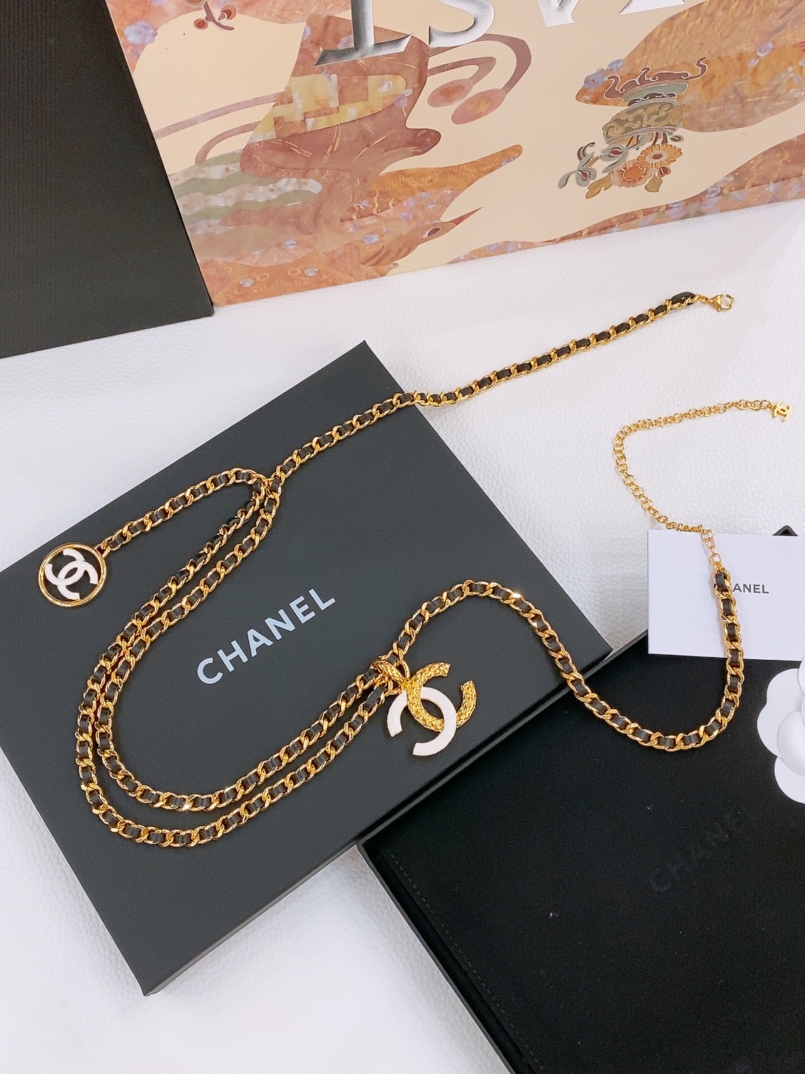 -Chanel  cc 树脂粉 与 白 黄铜金色金属 金属与菱格  小牛皮 不分码 随意调节尺寸扣环
