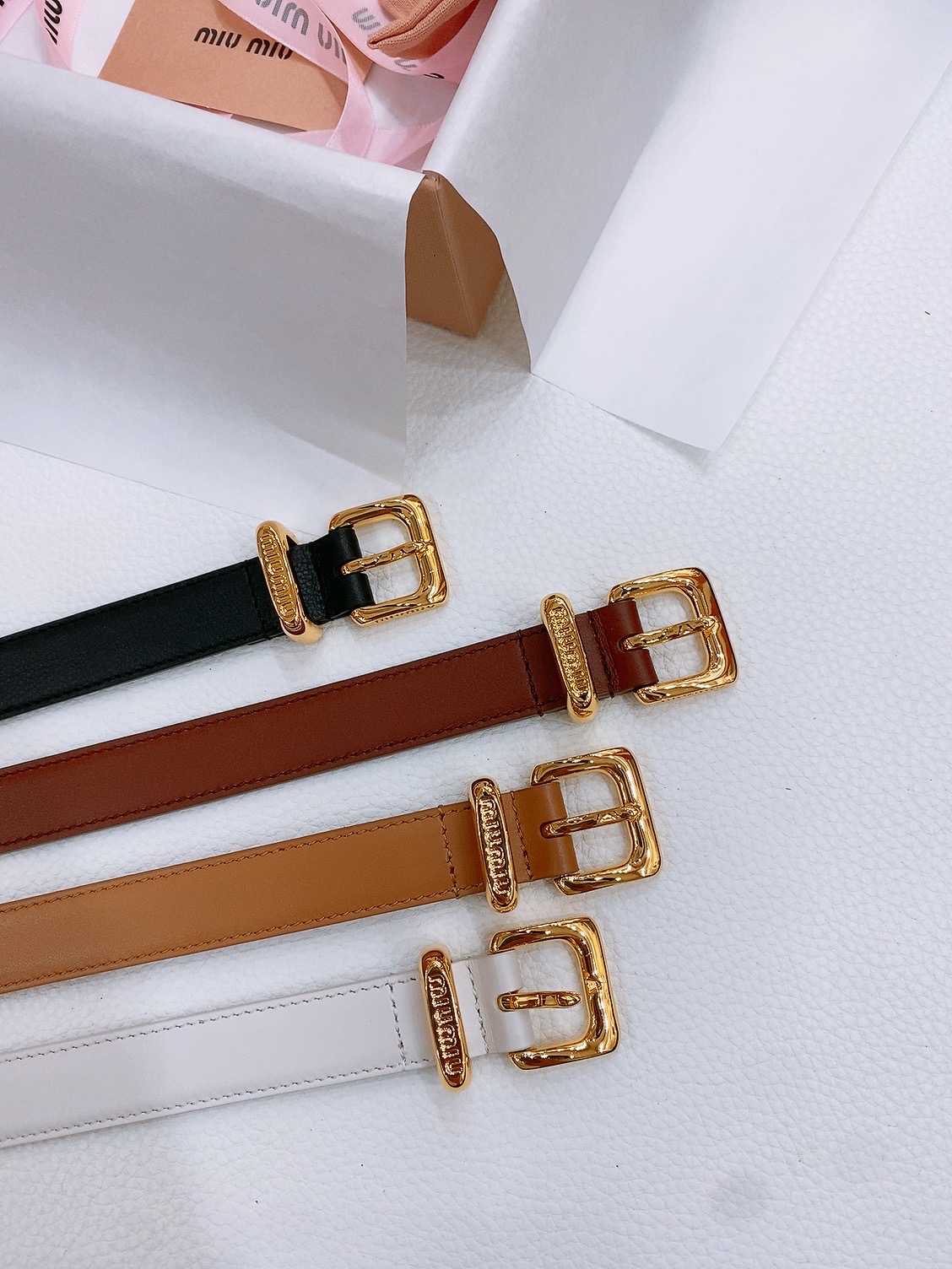 [Miu Miu Belts]Miumiu counter new styleThis leather belt is ideal for a chi