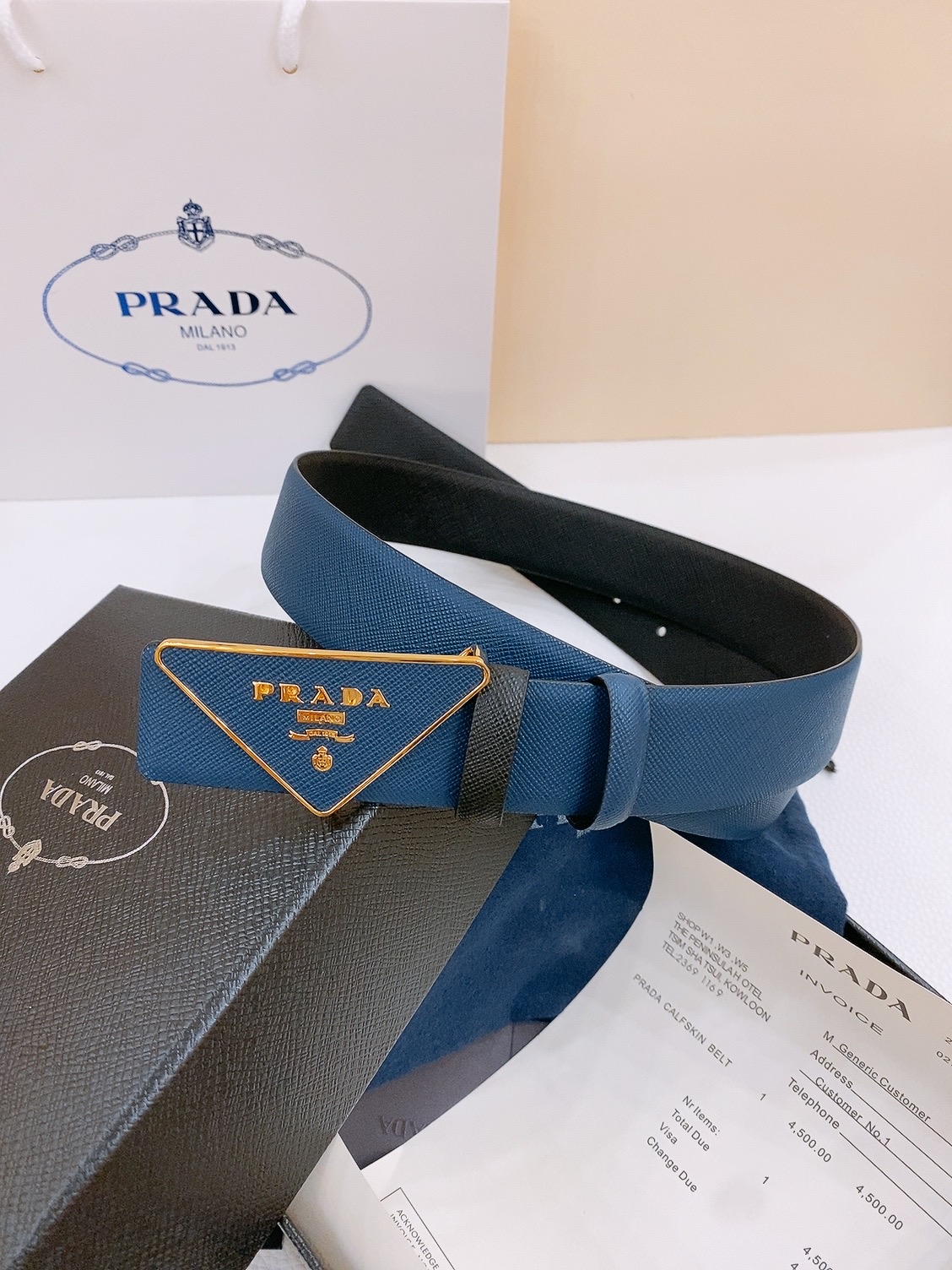  PRADA (普拉达) 专柜最新款 🎉🎉🎉  这款搭扣式腰带出自多功能的组合式配饰系列 可随心搭配 三