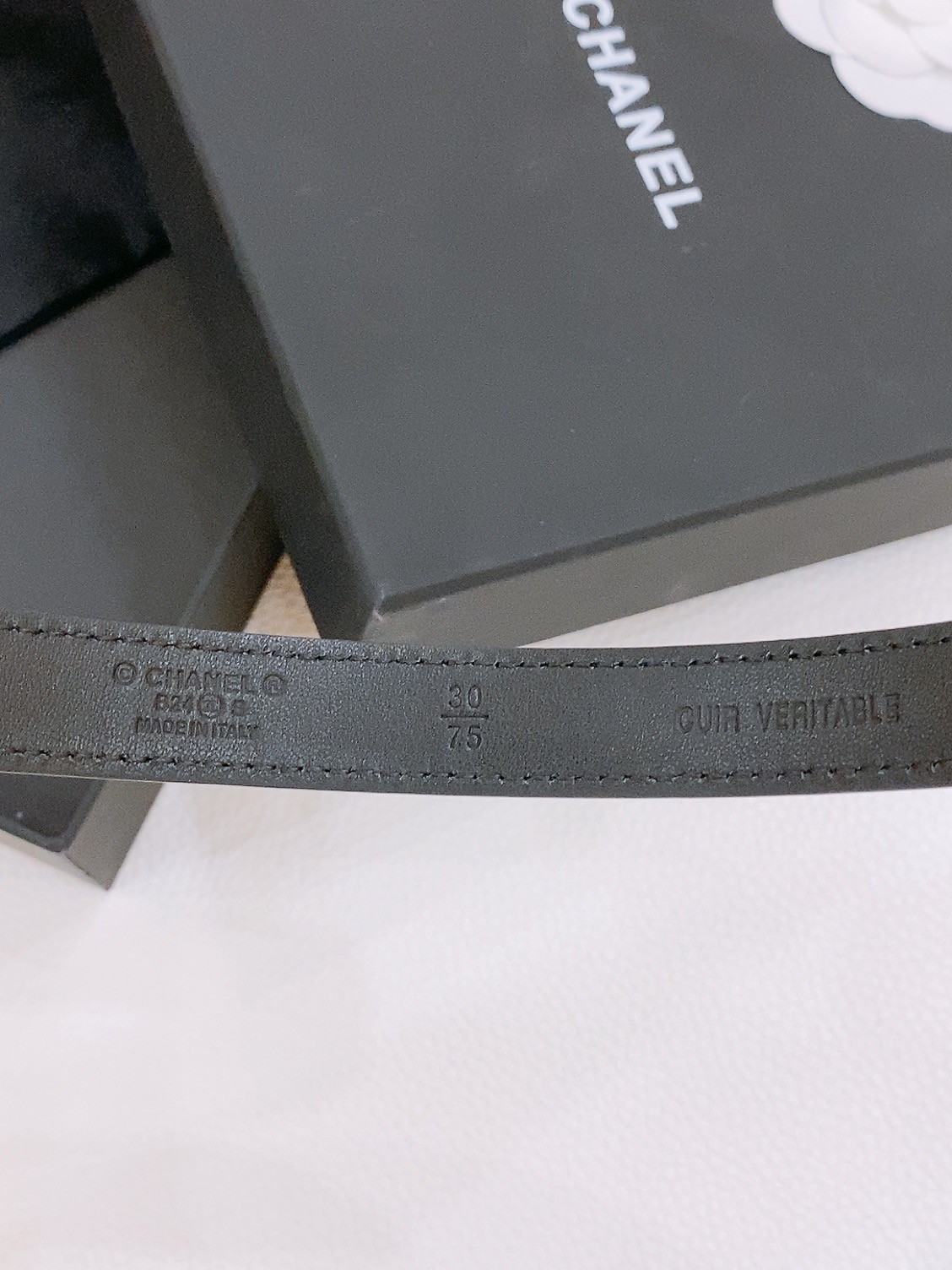 -香家经典款双C腰带
经典双C皮带腰带，编织五金搭配小牛皮皮带身，质感满分，简直身春日里的点睛之笔，皮带