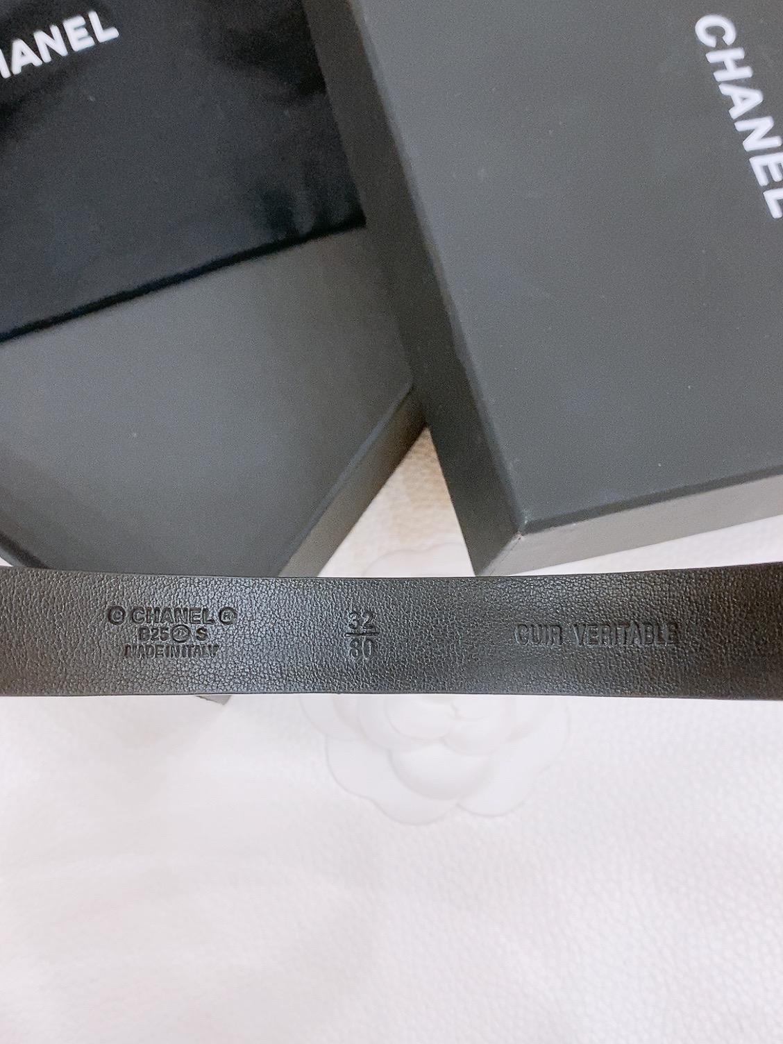 -香家经典款双C腰带
经典双C皮带腰带，编织五金搭配小牛皮皮带身，质感满分，简直身春日里的点睛之笔，皮带