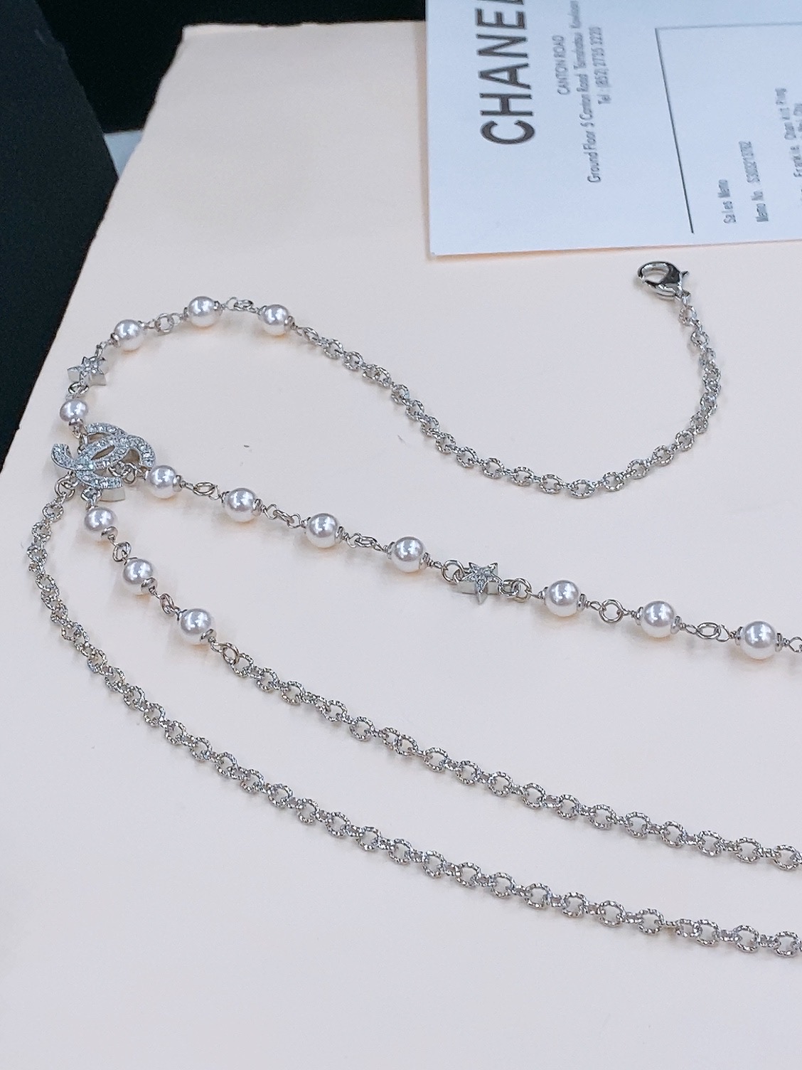 -Chanel 飞鸟belt  水钻 与 珍珠白 黄铜金属.精致银色系logo腰链 精致优雅 均码 
 