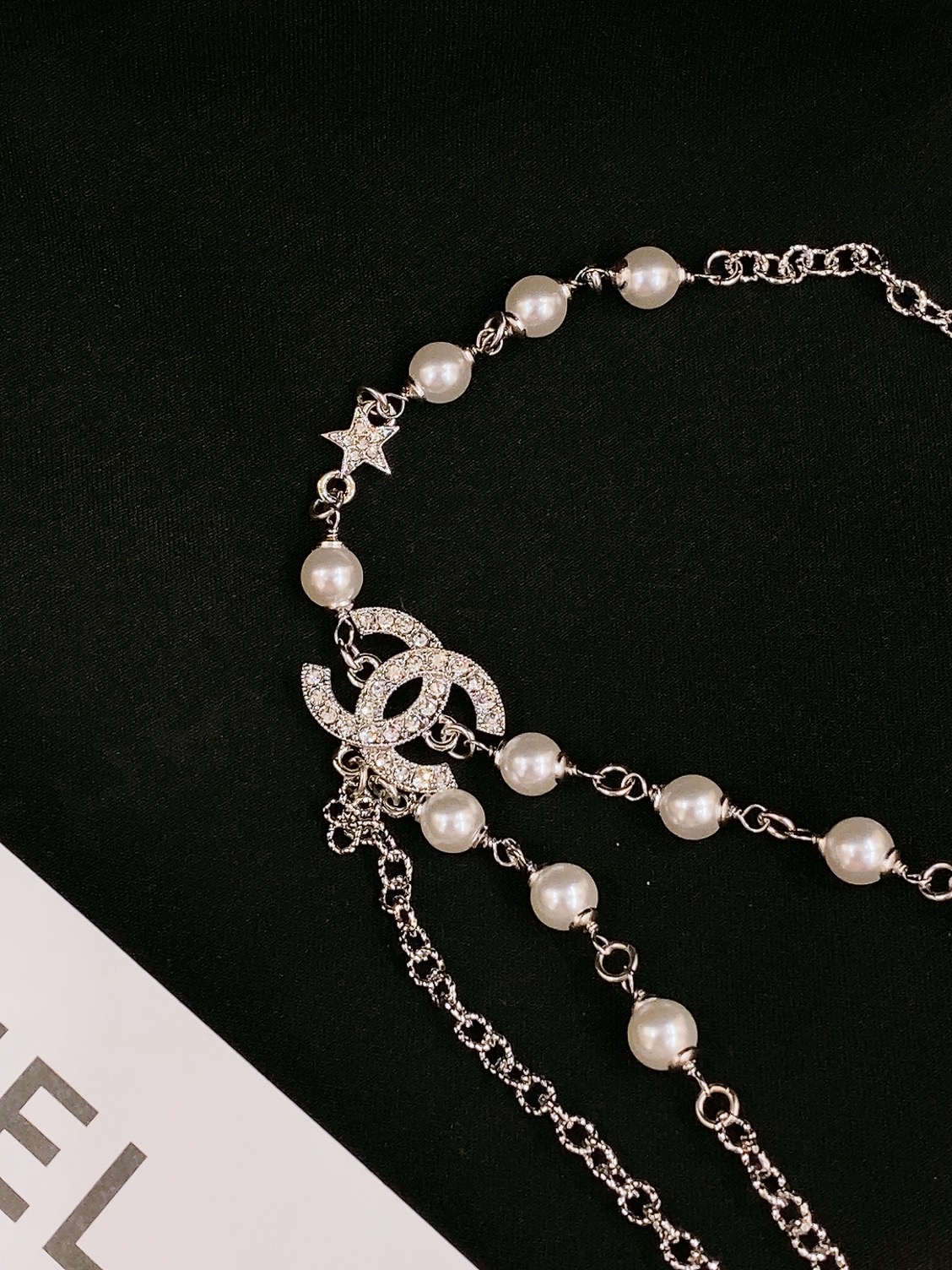 -Chanel 飞鸟belt  水钻 与 珍珠白 黄铜金属.精致银色系logo腰链 精致优雅 均码 
 