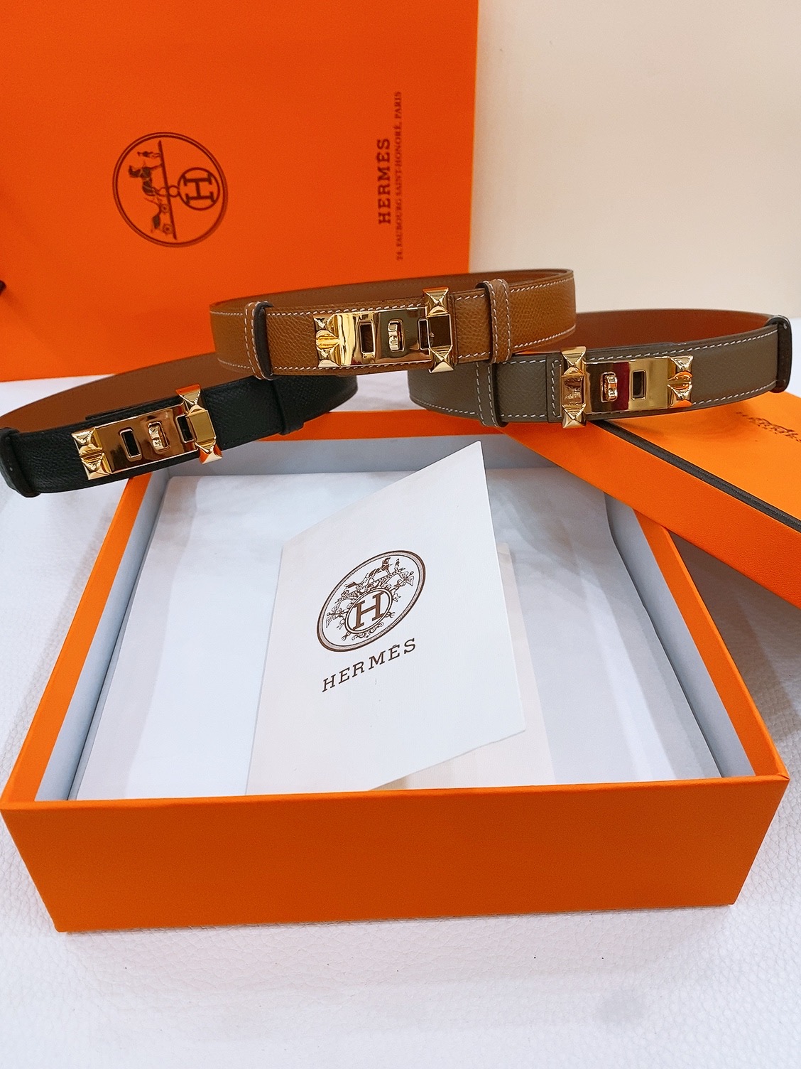 - H家 Madame小牛皮腰带 搭配镀金 镀银皮带扣 24毫米
