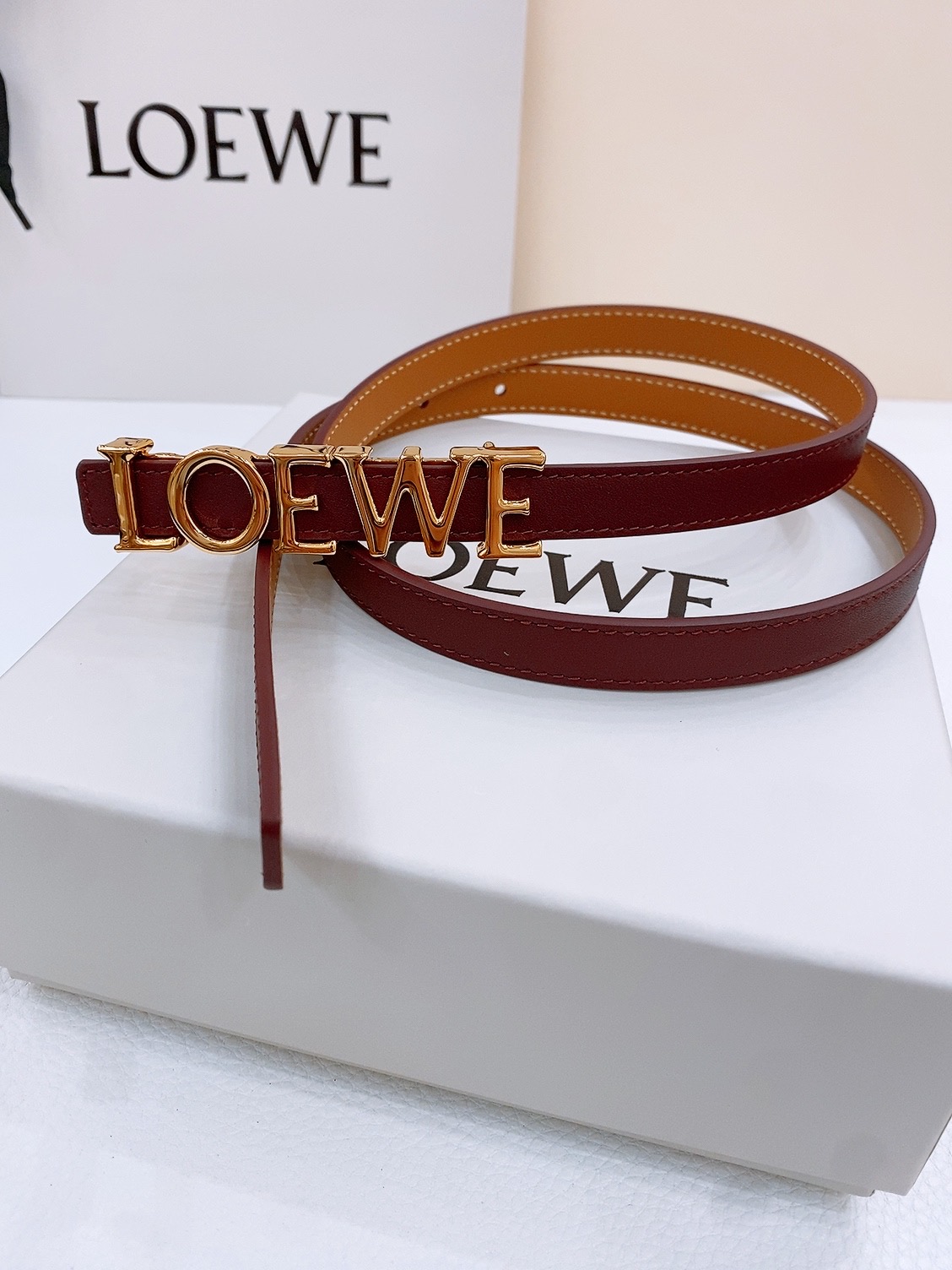 Loewe Smooth Cow Leather Belt with Metal Logo and Pentagonal Regulation - 图片 2