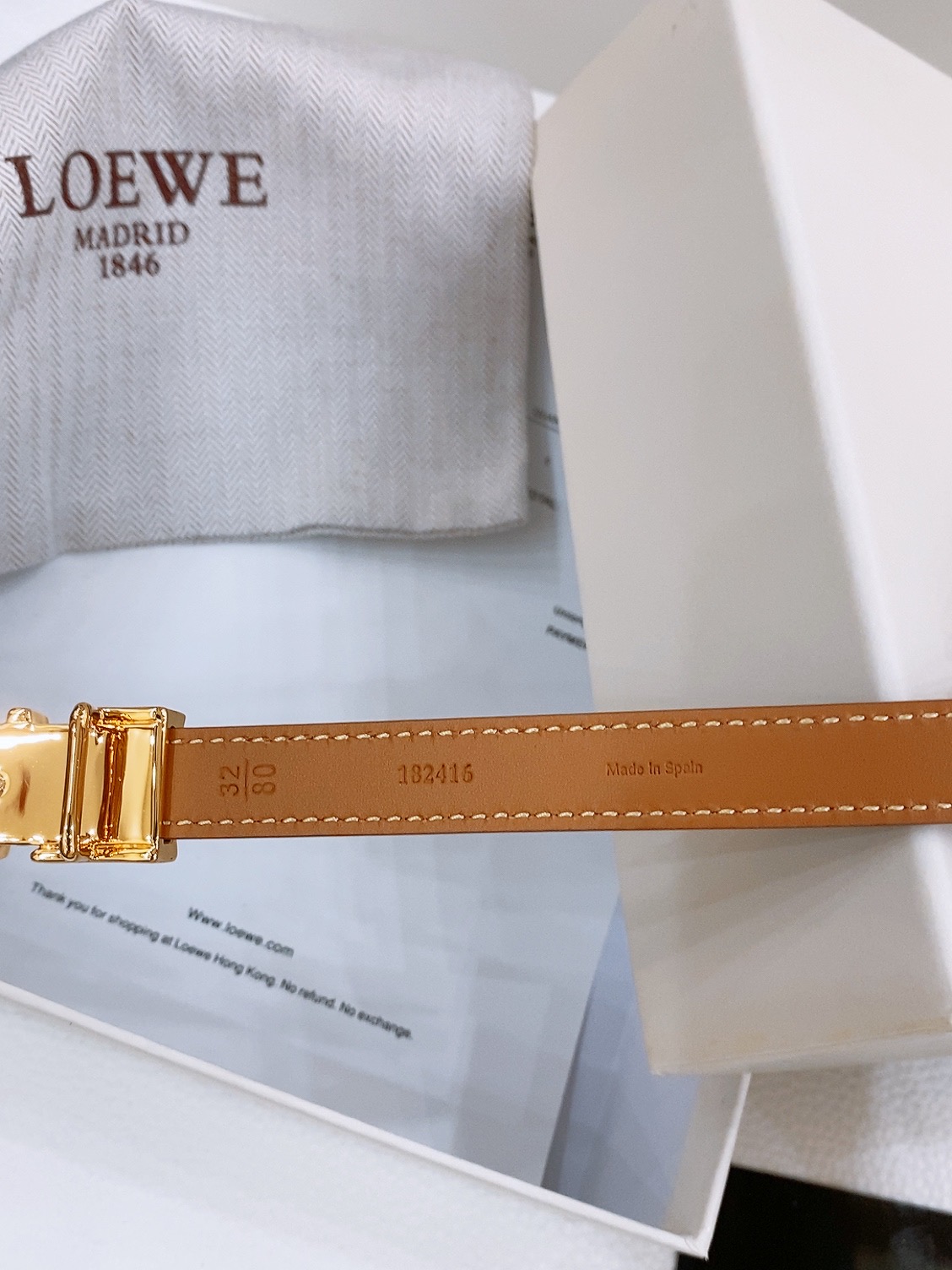 P175 代购正品级🚀罗意威女士腰带-Loewe 光滑牛皮革腰带，侧面饰以金属LOEWE标志，铜五金内穿 宽1.5cm，五孔调节。