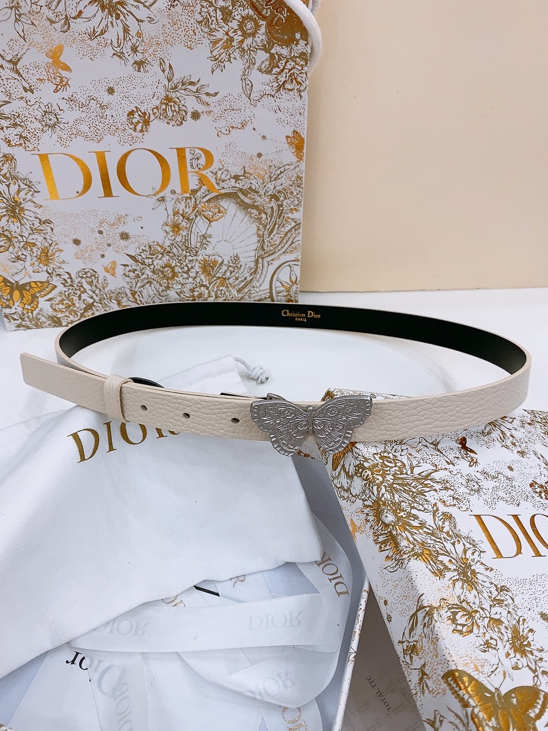 迪奥Dior  Saddle Belt 黄铜五金 双面可用马鞍腰带 粒面牛皮面与光滑牛皮底 手感柔软  精致 腰带2.0cm
