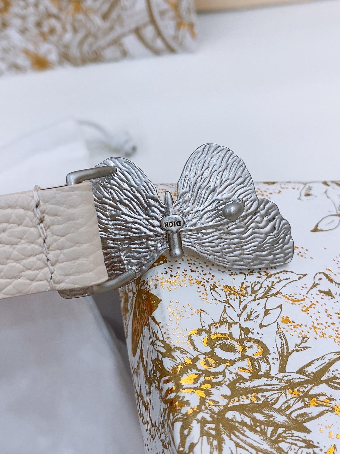 迪奥Dior  Saddle Belt 黄铜五金 双面可用马鞍腰带 粒面牛皮面与光滑牛皮底 手感柔软  精致 腰带2.0cm