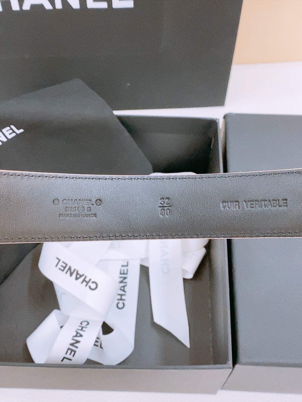 Chanel Ceremonial Belt: Classic Design with Double-C Buttons in Lamb Leather - 图片 5