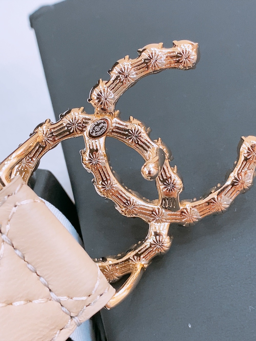 Chanel Ceremonial Belt: Classic Leather Design with Gold Double-C Buttons, 3.0cm Width - 图片 4