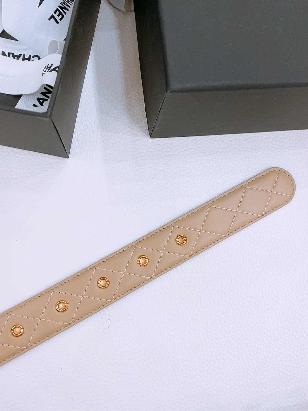 Chanel Ceremonial Belt: Classic Leather Design with Gold Double-C Buttons, 3.0cm Width - 图片 6