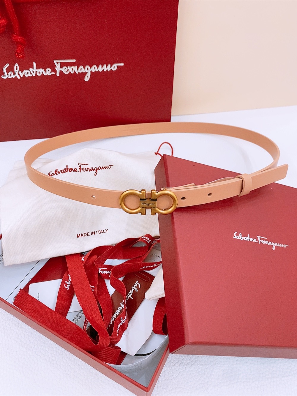 Stylish Retro Gold Gancio Belt for Ms. Filagemu: Quality Little Bullskin Plains.