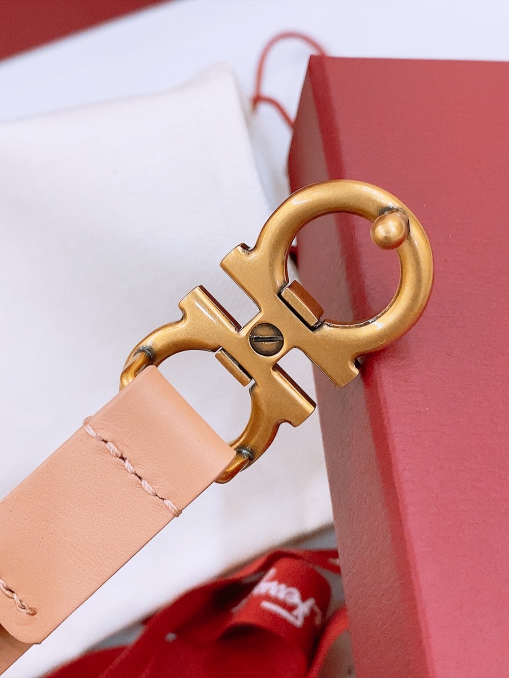 Stylish Retro Gold Gancio Belt for Ms. Filagemu: Quality Little Bullskin Plains. - 图片 4