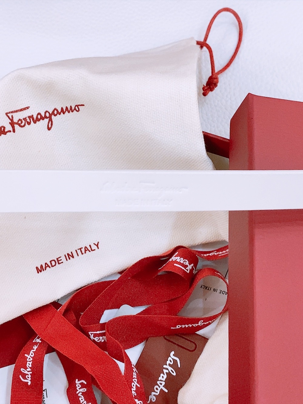 “Stylish Feragamo Classic Gancio Belt for Ms. Filagemu’s Ceremonial Purchase” - 图片 5