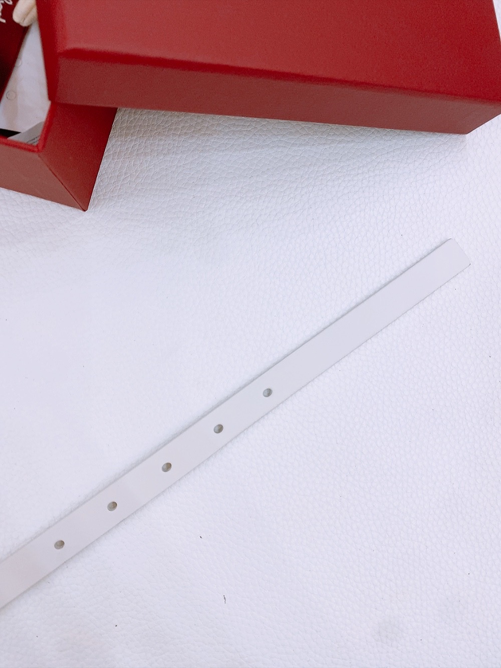 “Stylish Feragamo Classic Gancio Belt for Ms. Filagemu’s Ceremonial Purchase” - 图片 6