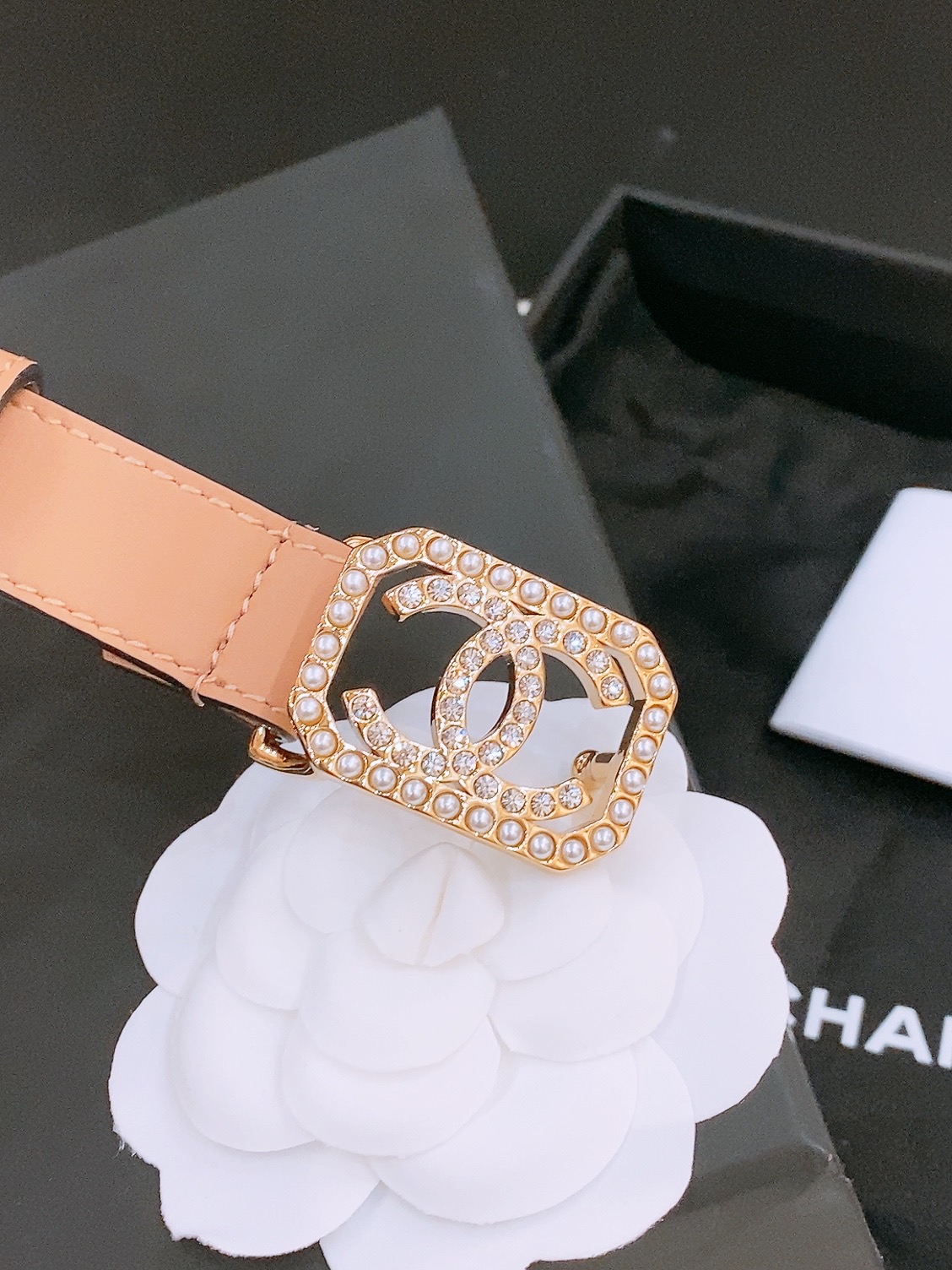 -Chanel 小牛皮 与 羊皮 黄铜金属 手感柔软 舒适 2.0cm 