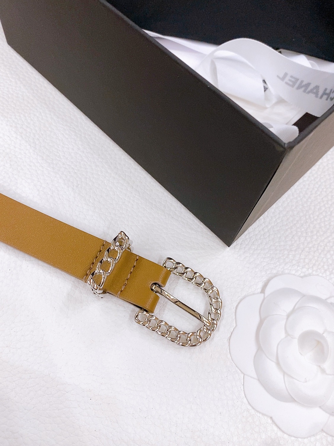 -香奶奶
Chanel 链条针扣 进口小牛皮腰带 黄铜金属 手感柔软 细腻 2.0cm