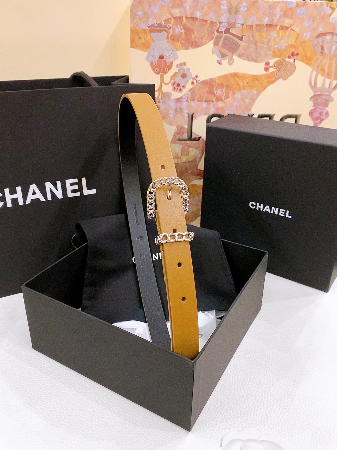 -香奶奶
Chanel 链条针扣 进口小牛皮腰带 黄铜金属 手感柔软 细腻 2.0cm