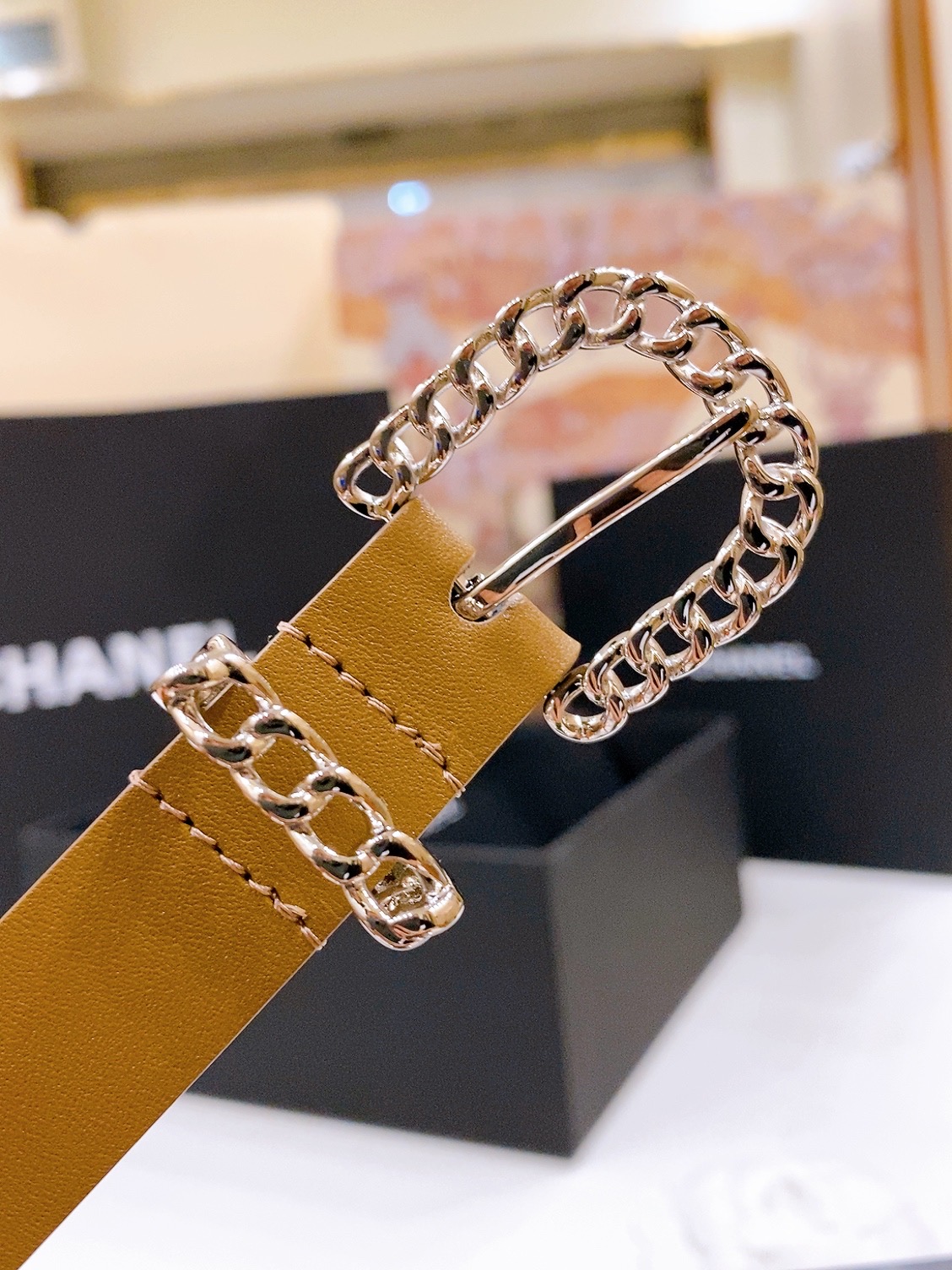 -香奶奶
Chanel 链条针扣 进口小牛皮腰带 黄铜金属 手感柔软 细腻 2.0cm