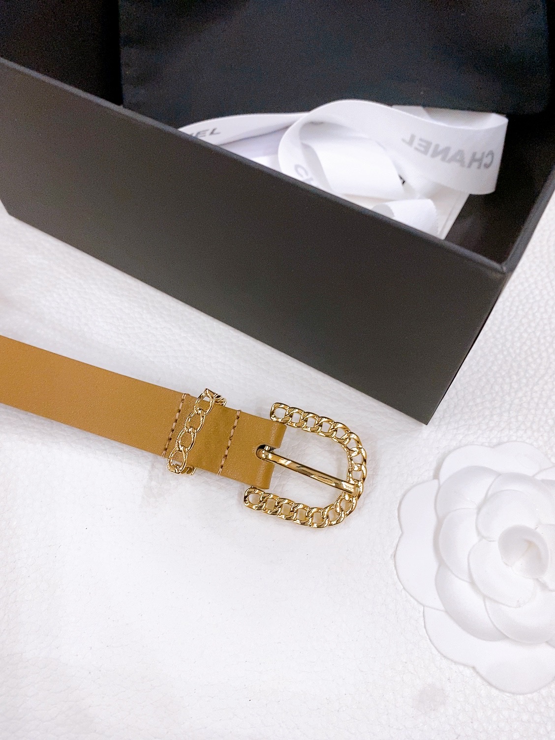 -香奶奶
Chanel 链条针扣 进口小牛皮腰带 黄铜金属 手感柔软 细腻 2.0cm