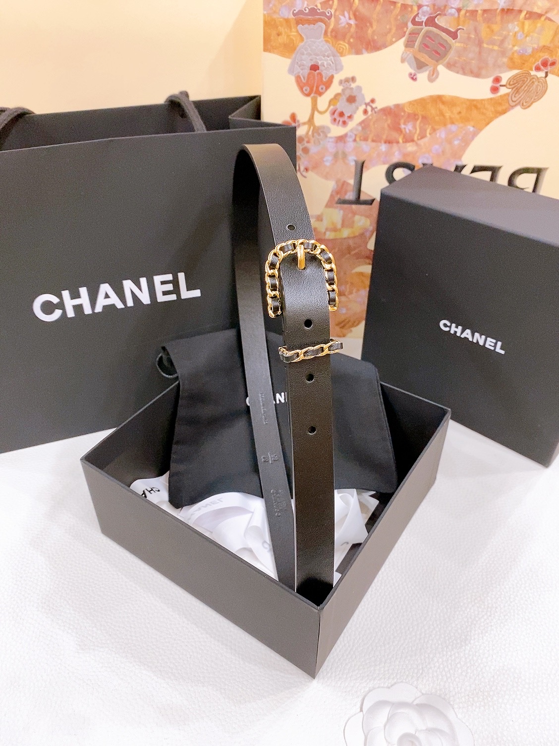 -香奶奶
Chanel 链条针扣 进口小牛皮腰带 黄铜金属 手感柔软 细腻 2.0cm