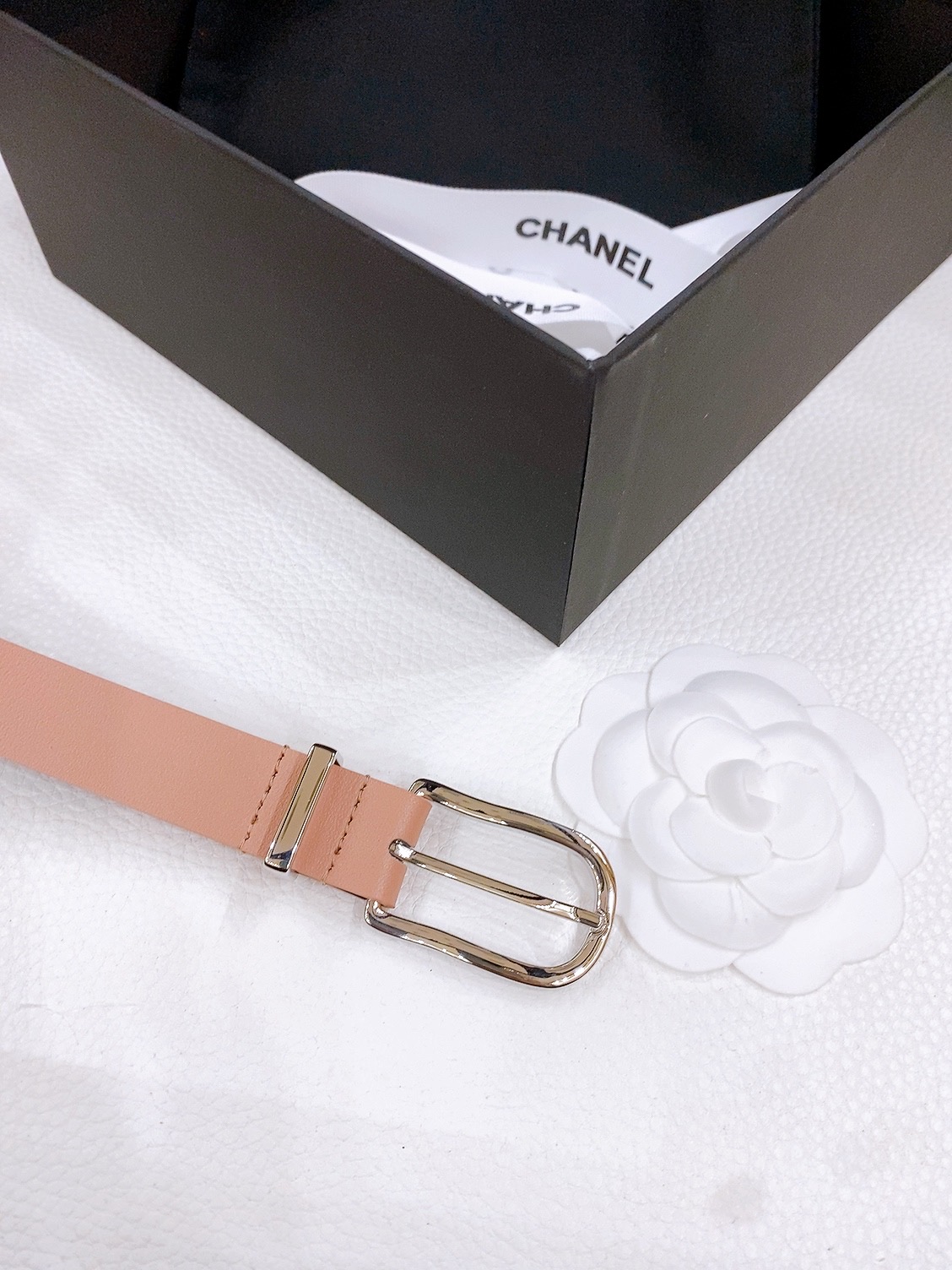 -香奶奶
Chanel 链条针扣 进口小牛皮腰带 黄铜金属 手感柔软 细腻 2.0cm