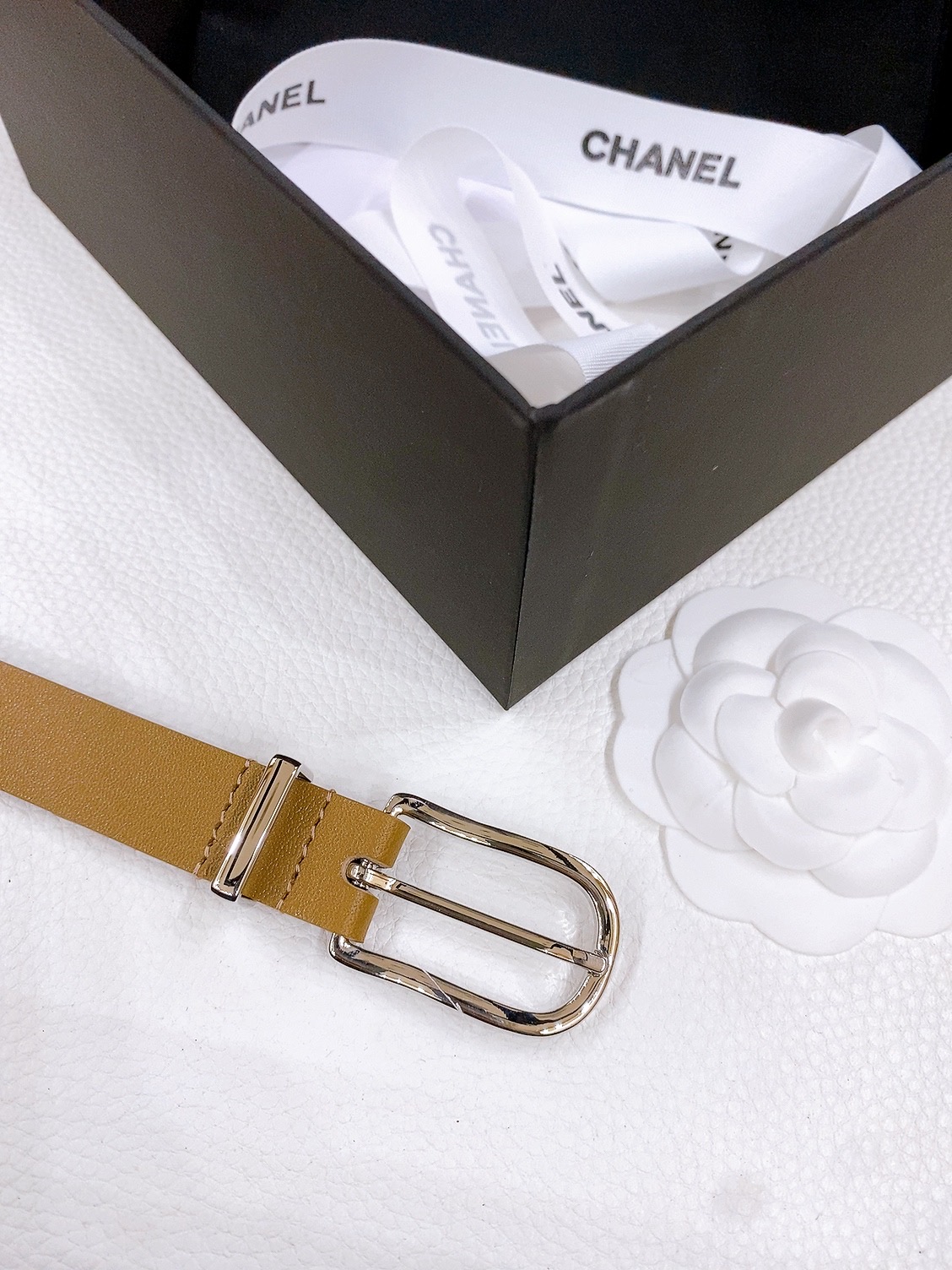 -香奶奶
Chanel 链条针扣 进口小牛皮腰带 黄铜金属 手感柔软 细腻 2.0cm