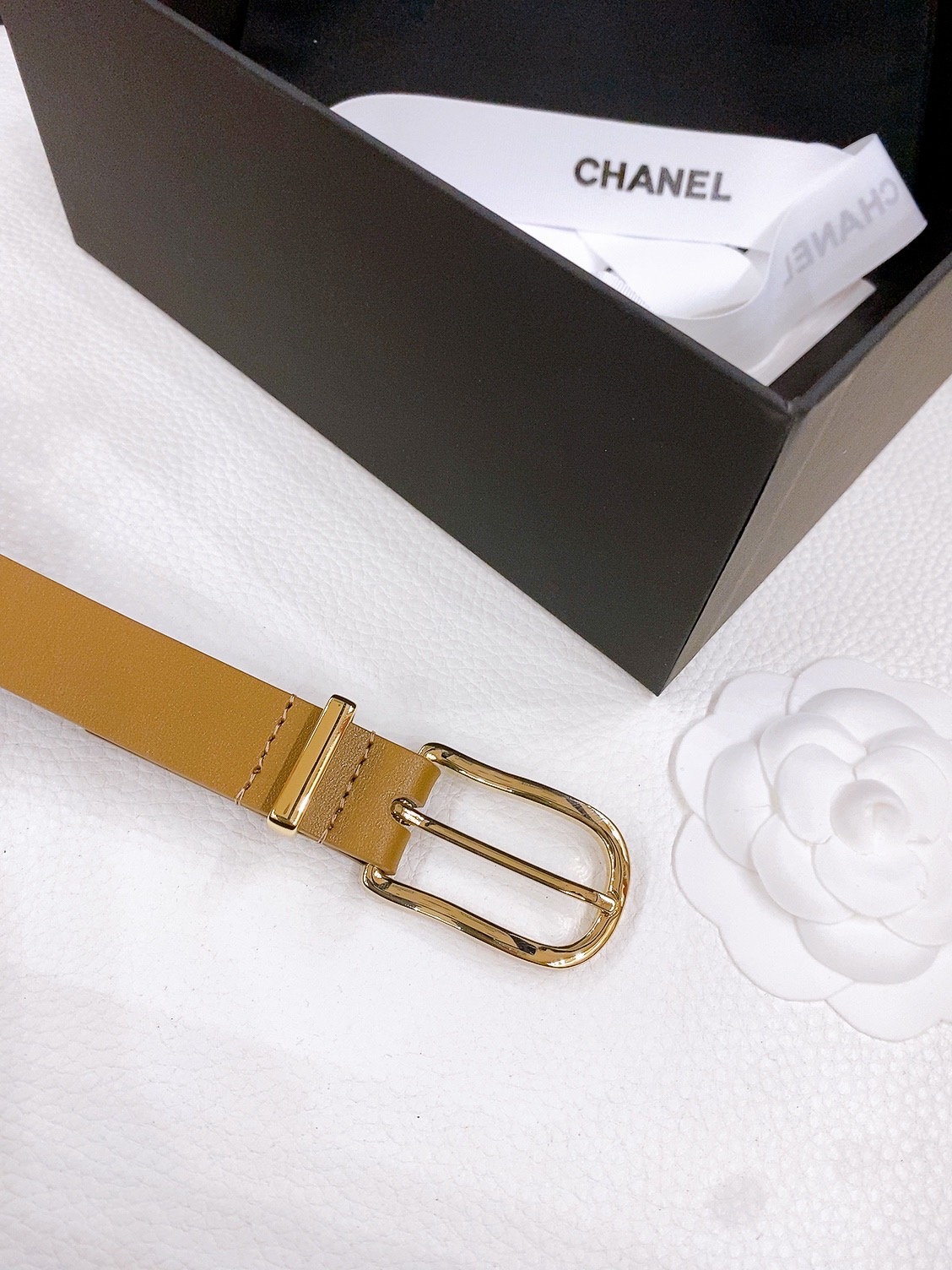 -香奶奶
Chanel 链条针扣 进口小牛皮腰带 黄铜金属 手感柔软 细腻 2.0cm