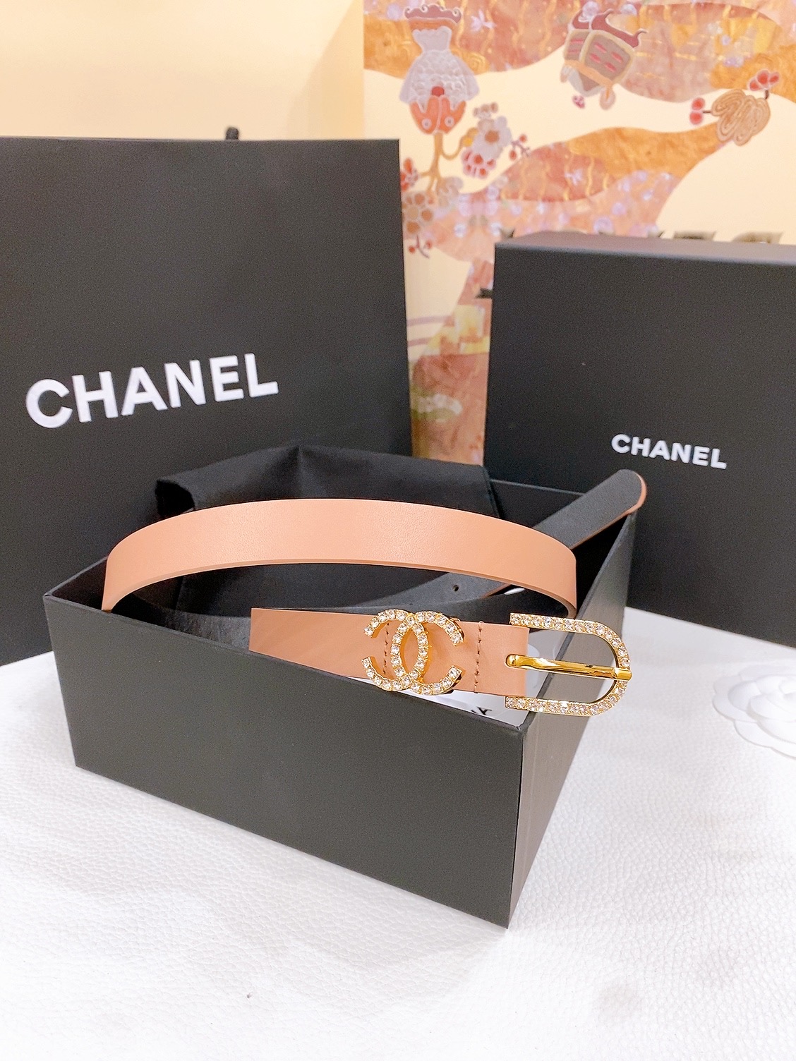 -香奶奶
Chanel 针扣水钻 进口小牛皮腰带 黄铜金属 手感柔软 细腻 2.0cm