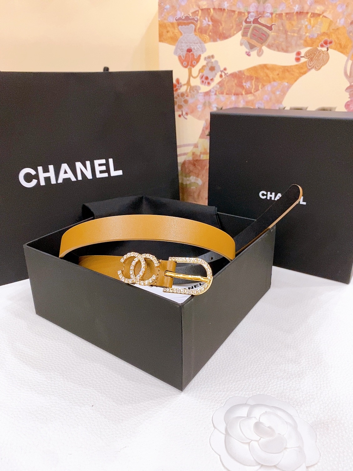 -香奶奶
Chanel 针扣水钻 进口小牛皮腰带 黄铜金属 手感柔软 细腻 2.0cm