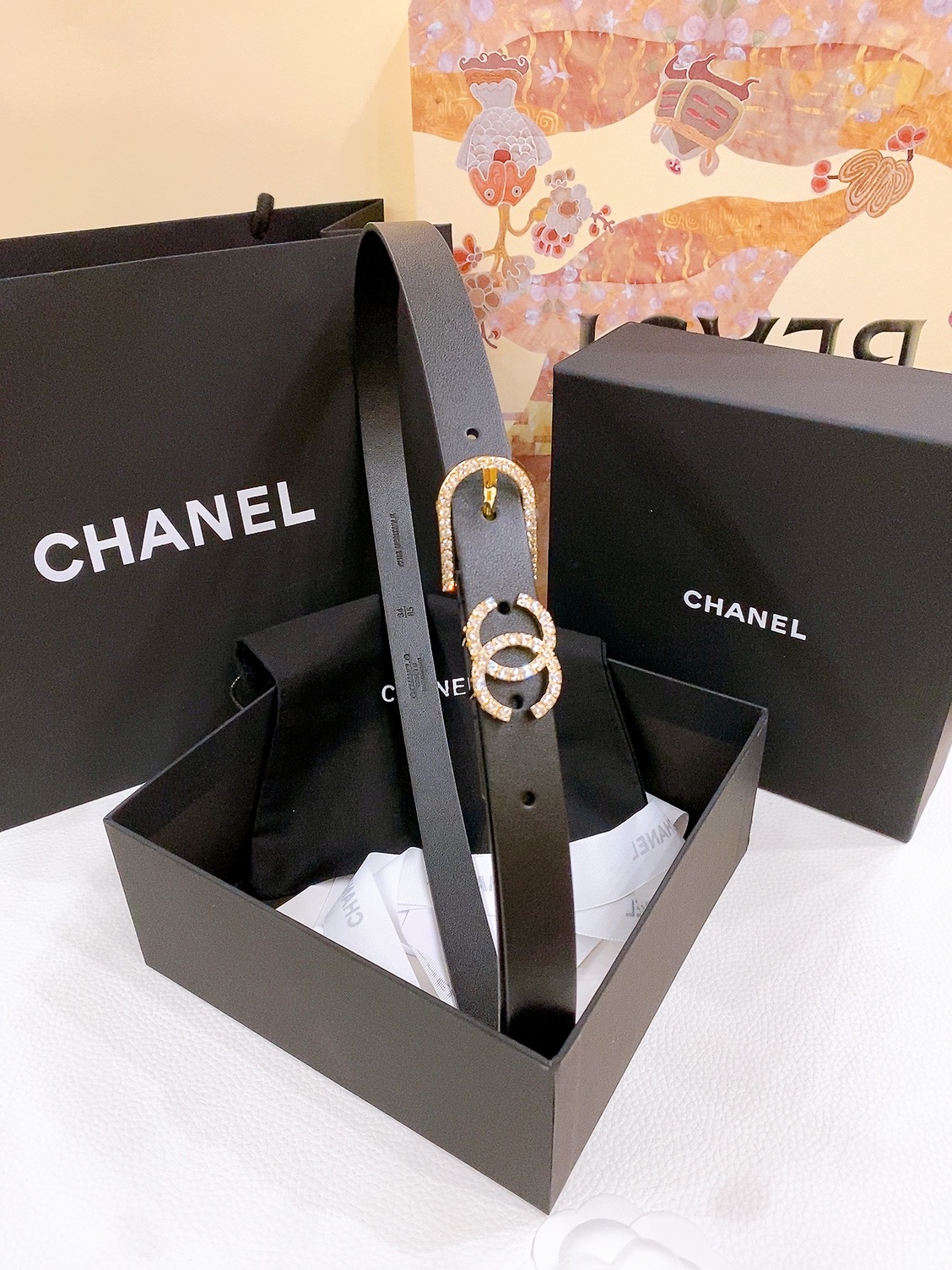 -香奶奶
Chanel 针扣水钻 进口小牛皮腰带 黄铜金属 手感柔软 细腻 2.0cm