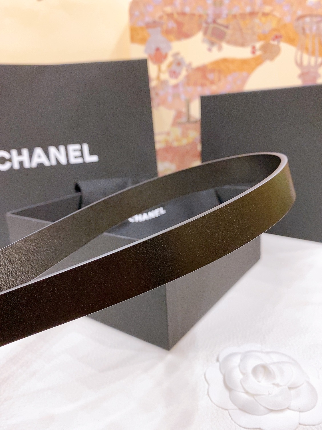 -香奶奶
Chanel 针扣水钻 进口小牛皮腰带 黄铜金属 手感柔软 细腻 2.0cm