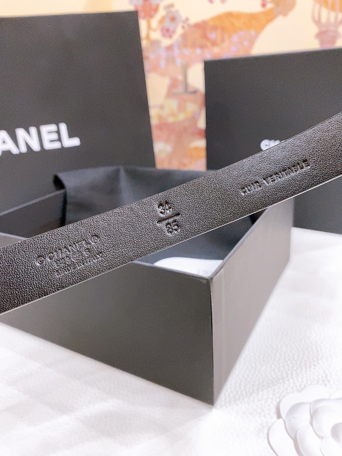 -香奶奶
Chanel 针扣水钻 进口小牛皮腰带 黄铜金属 手感柔软 细腻 2.0cm