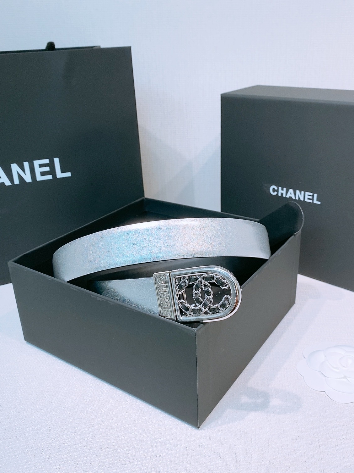 -香家新款腰带 这款采用牛皮革材质 经典的皮穿链双C被金色金属包裹-Chinese UA Cheap High Quatity Brand Clothes Bags handbags Sneakers wholesale wholesaler seller from China Factory suppliers Fashion Clothing Shoes best Quality Beautiful Price -香家新款腰带 这款采用牛皮革材质 经典的皮穿链双C被金色金属包裹