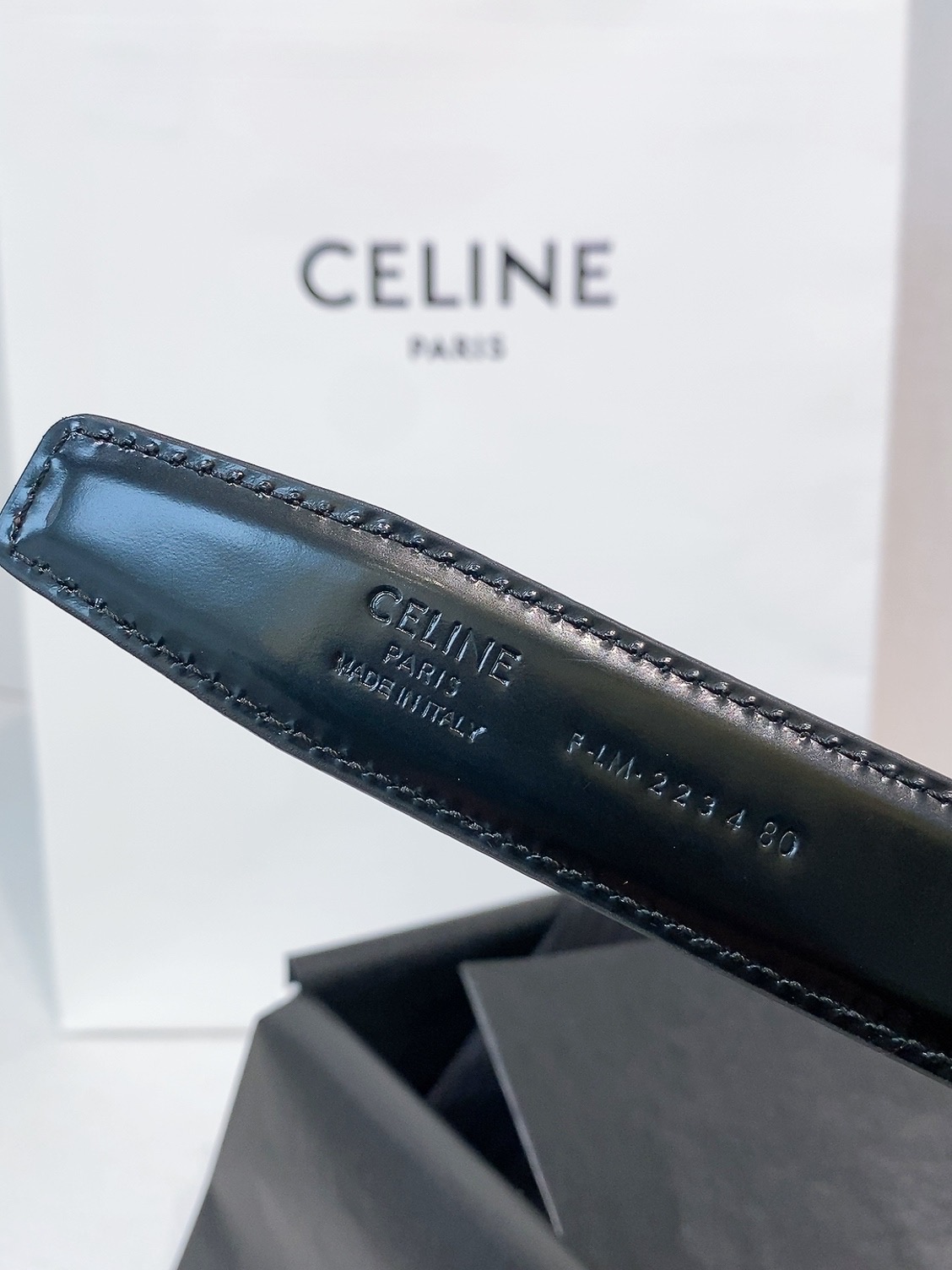 Celine Triomphe Reversible Belt, 25mm - Iconic Style and Versatile Design 5 i1757869843988 1087 0 3