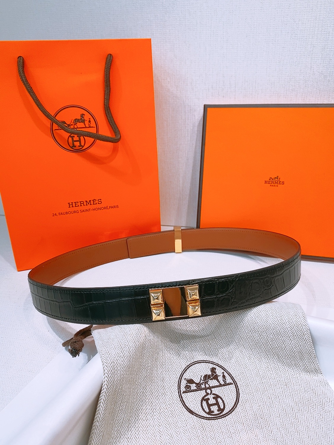 Hermès Collier de Chien 32mm Black Alligator Leather Belt with Gold Hardware 10 i1758042773130 6859 0 8